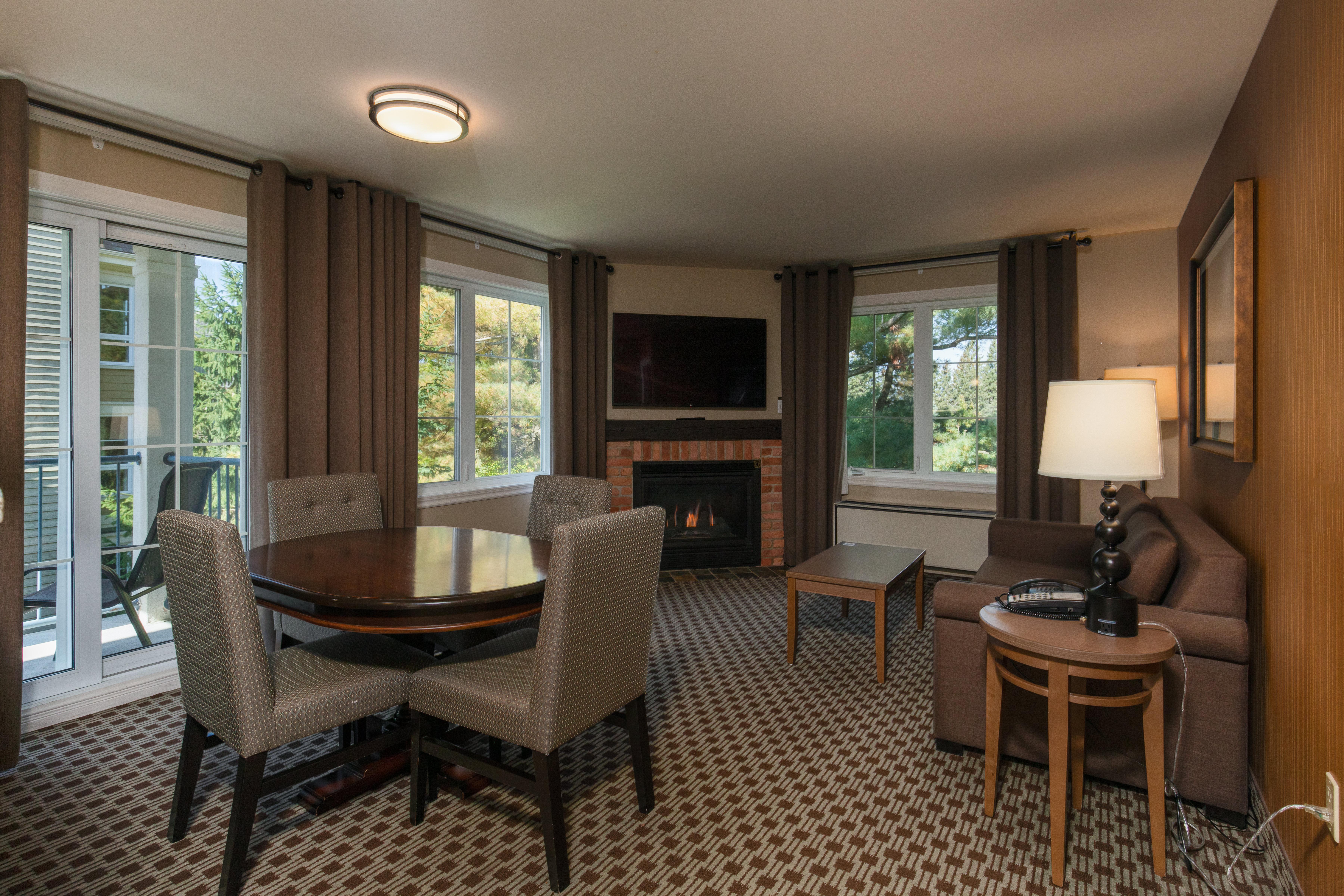 Suite Two Double Beds One Bedroom 