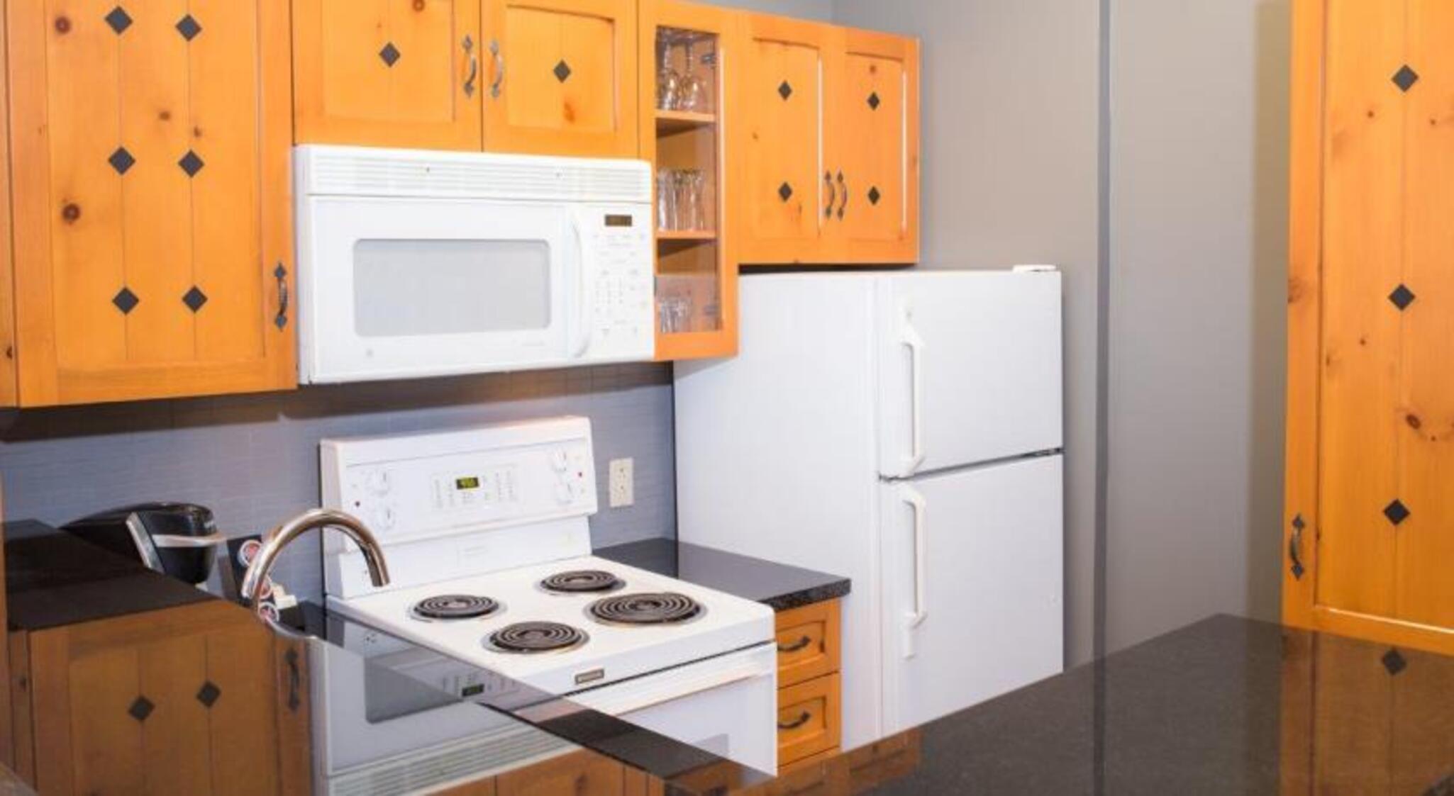 Double Two Queen Beds One Bedroom