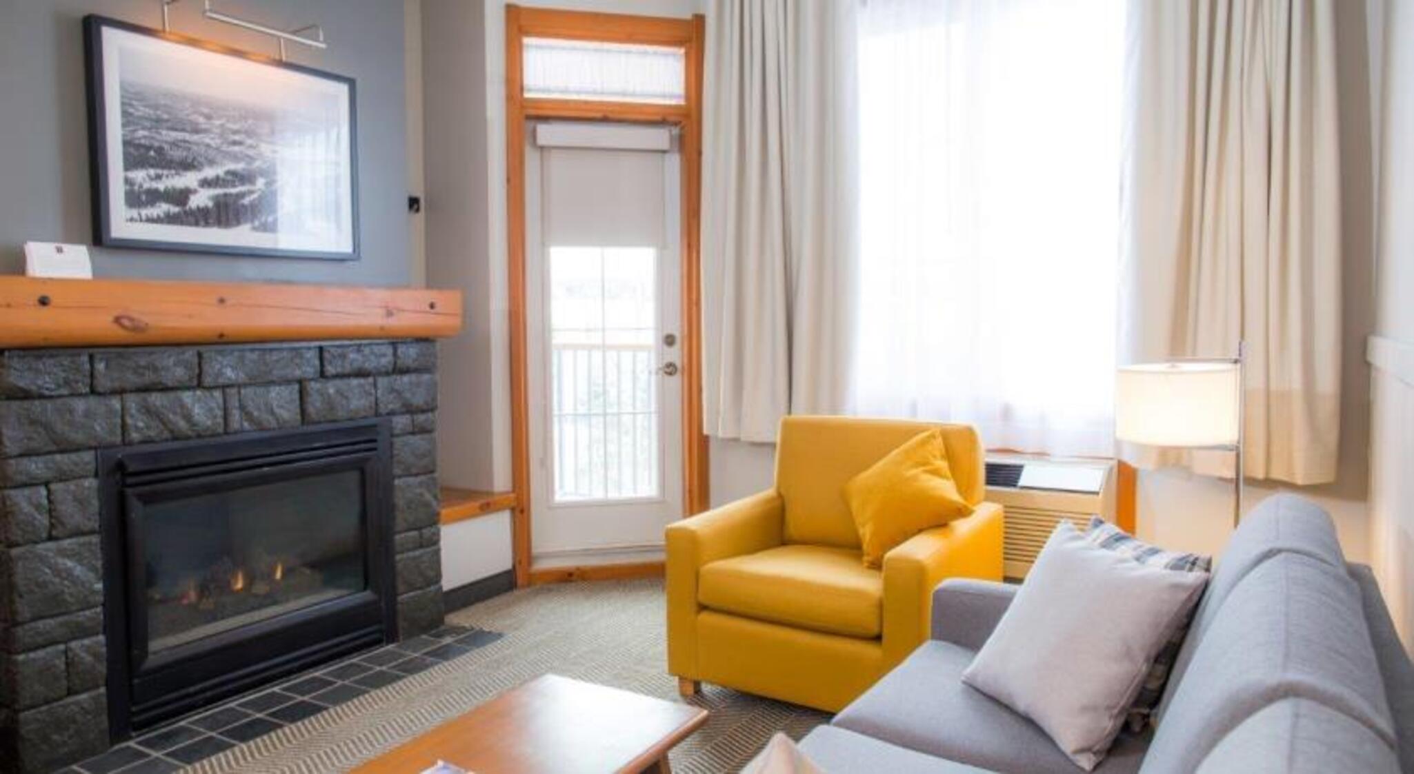 Double Two Queen Beds One Bedroom