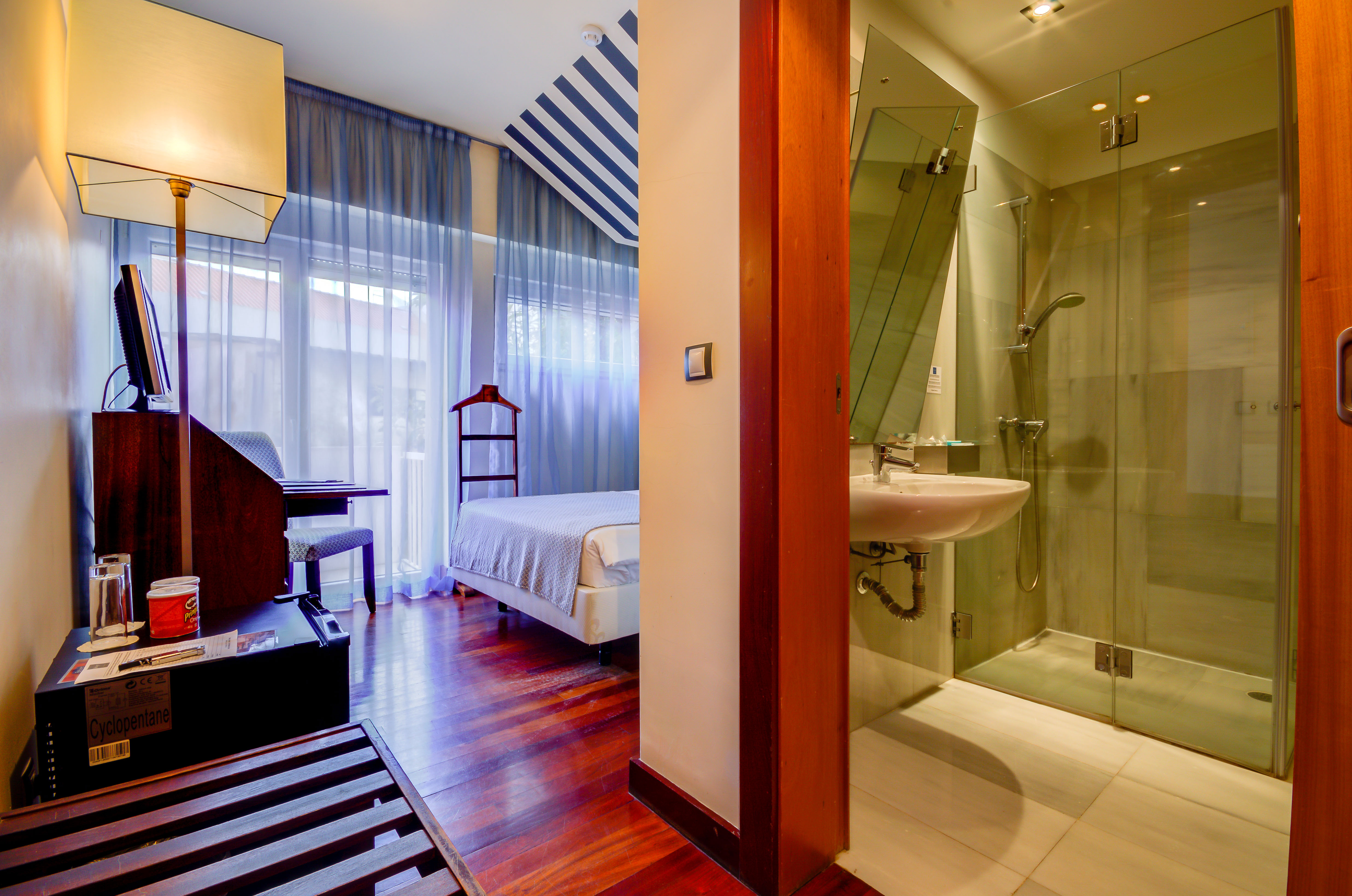 Double or Twin Standard