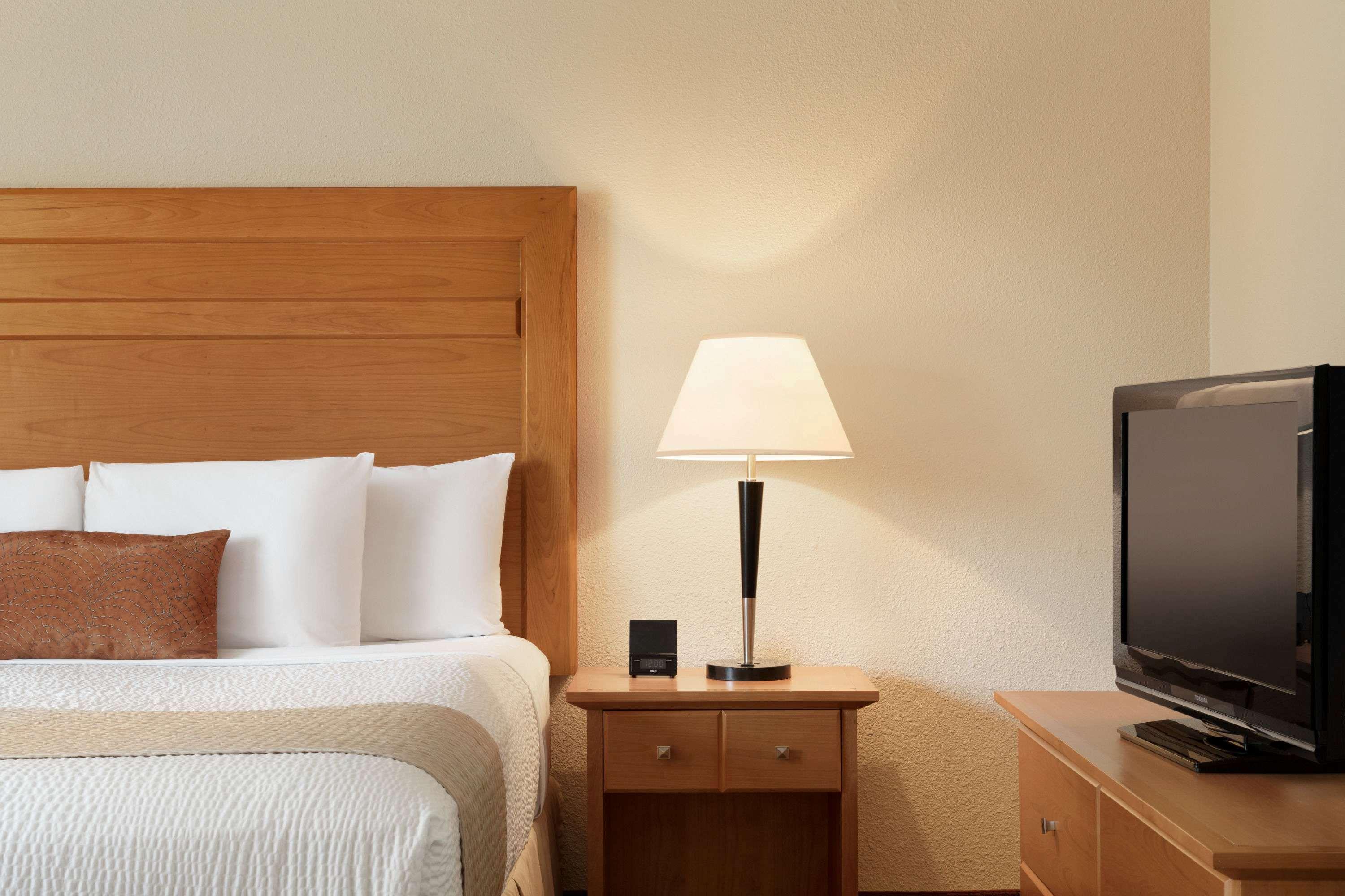 Double King Bed Non Smoking