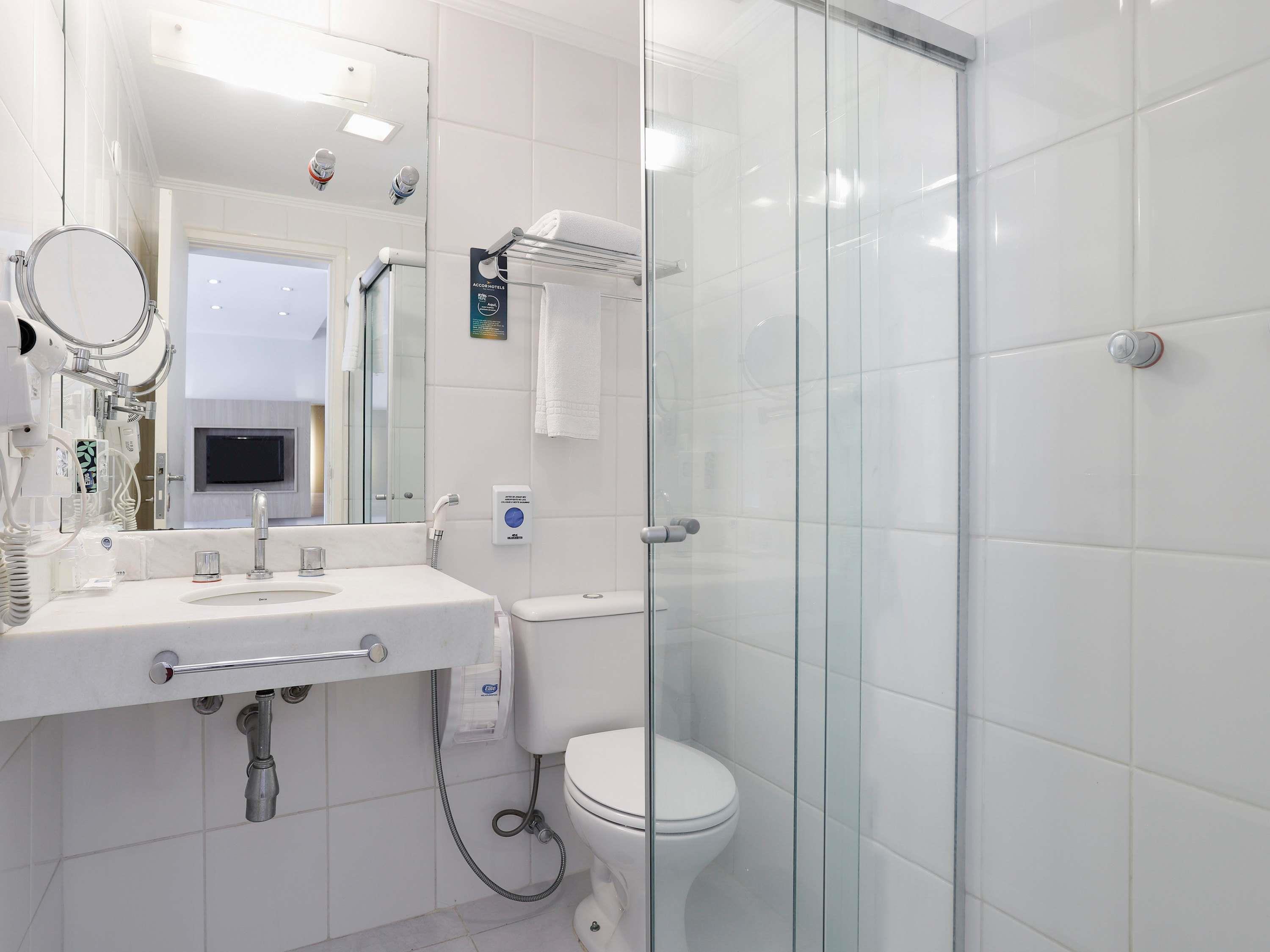 Apartment Queen Size Bed