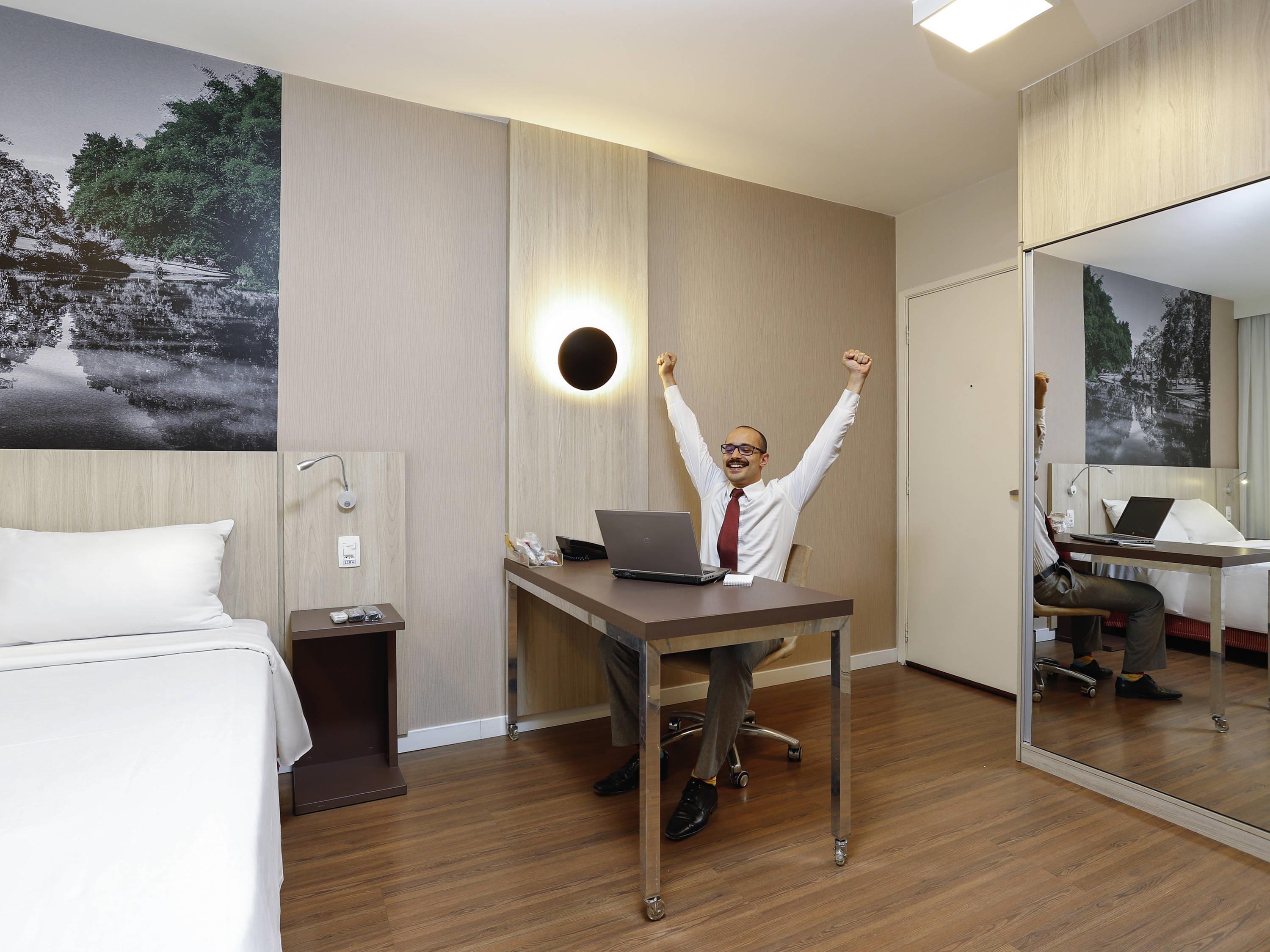 Apartment Queen Size Bed