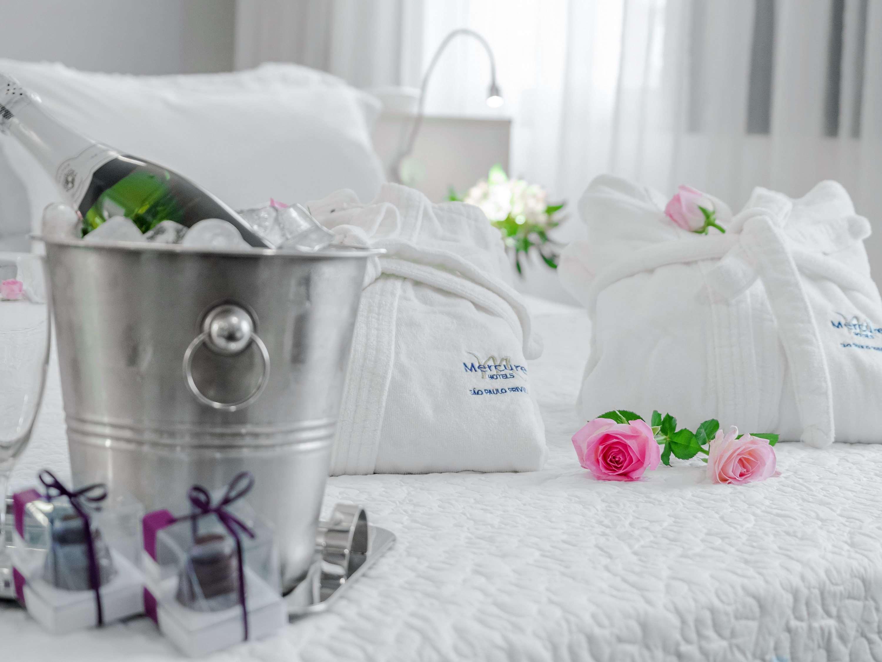 Apartment Queen Size Bed