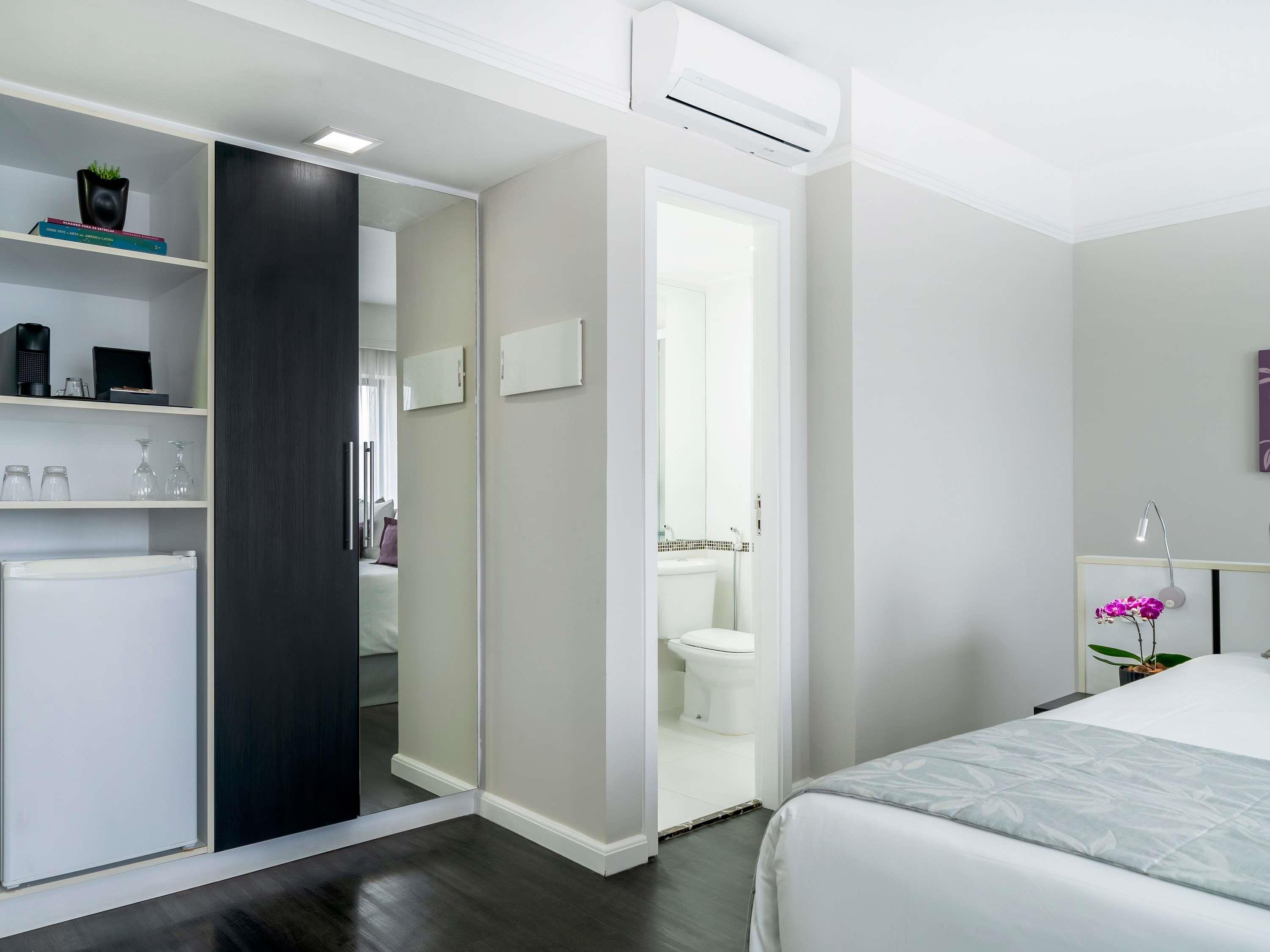 Apartment Queen Size Bed