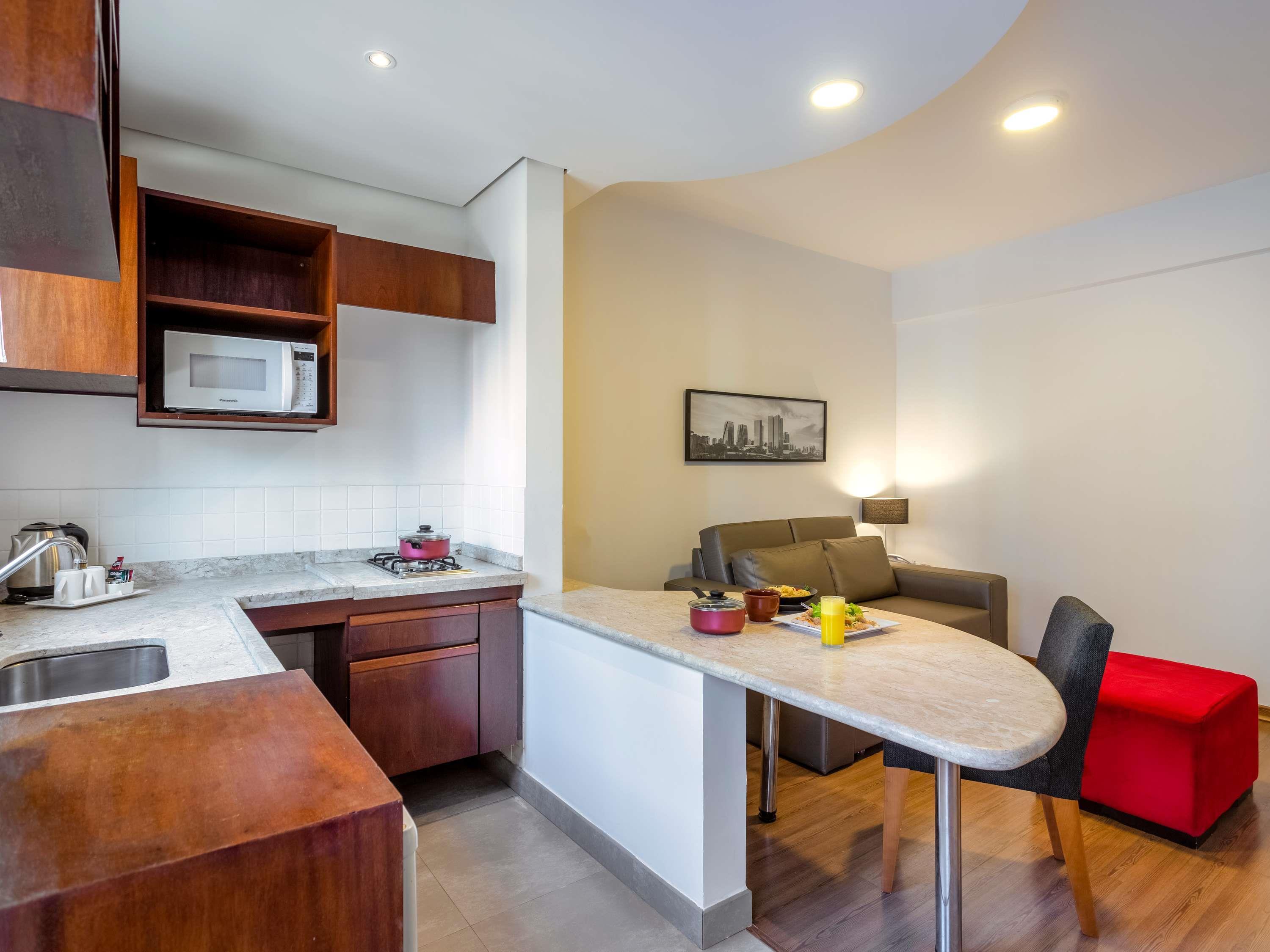 Apartment with Kitchenette