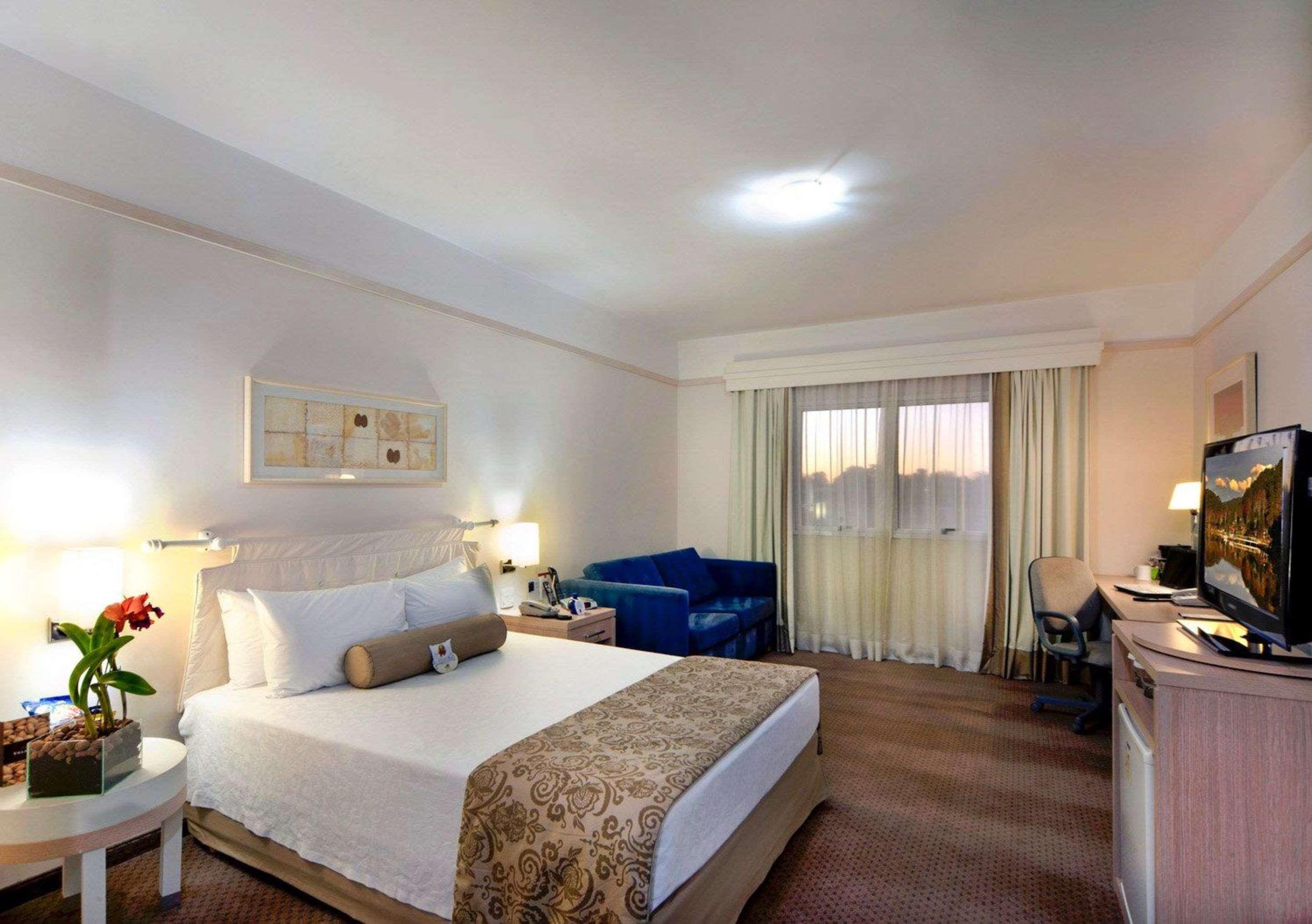 Suite Queen Size Bed