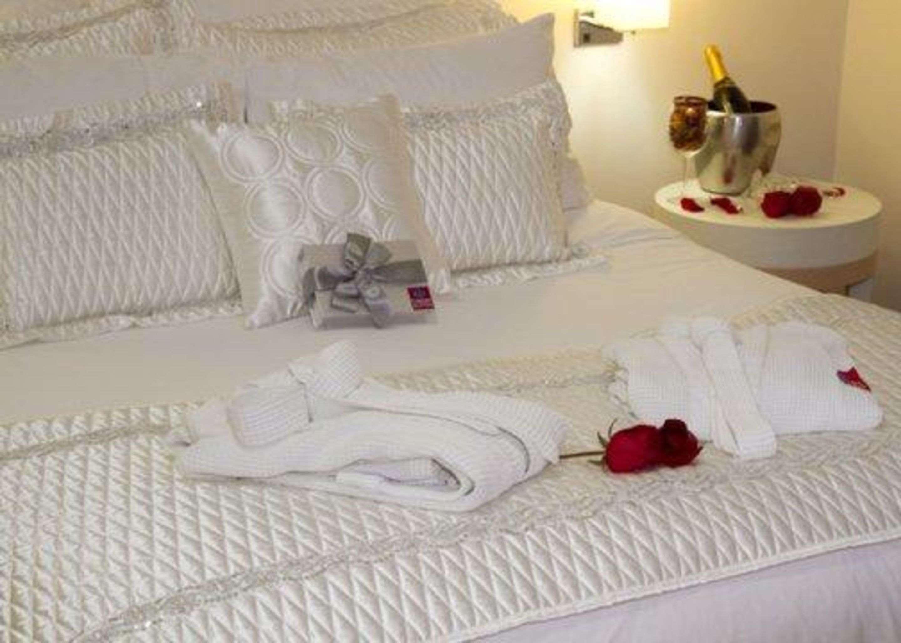 Suite Queen Size Bed