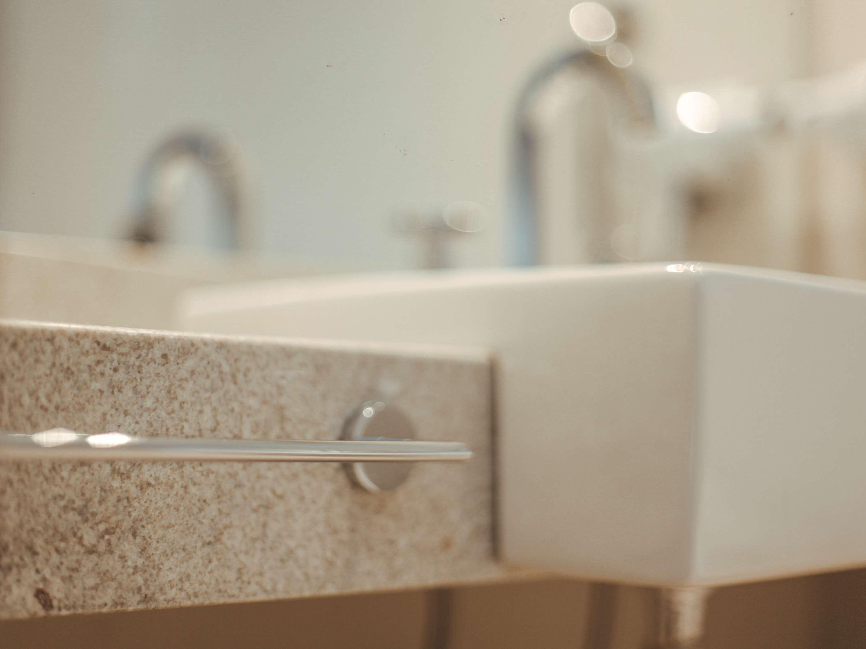 Apartment Accessible King Size Bed