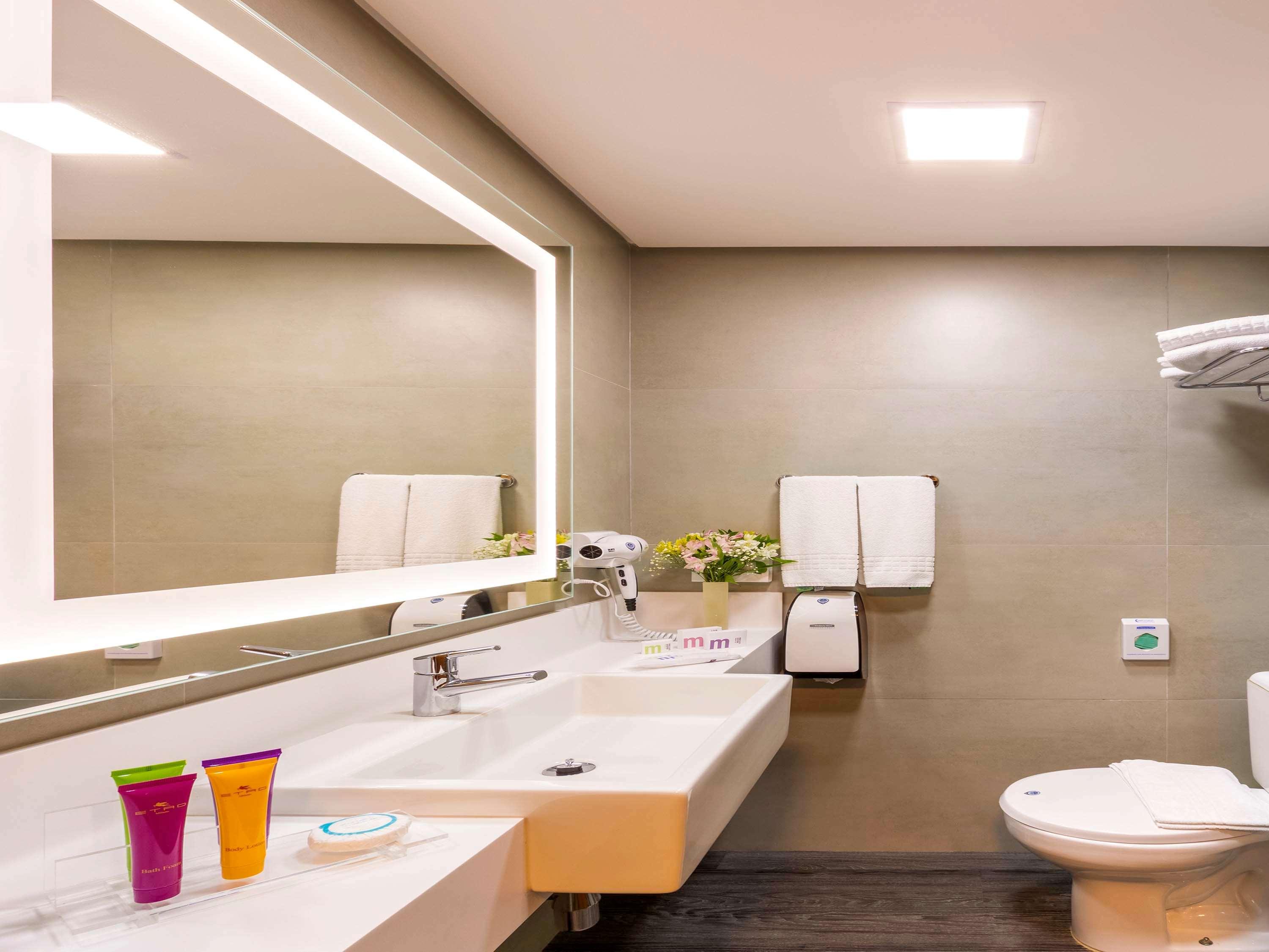 Suite Deluxe King Bed