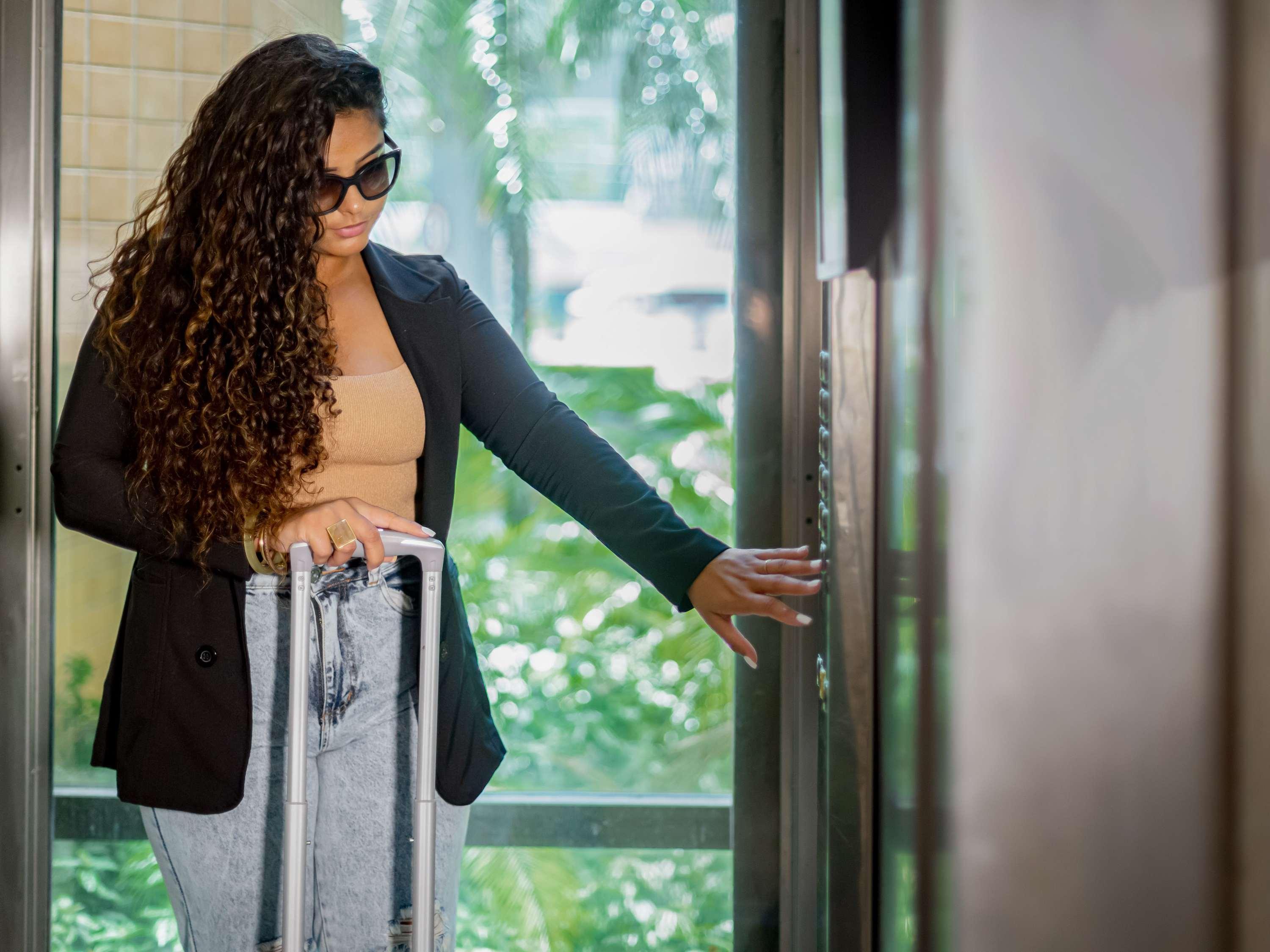 Suite Deluxe King Bed