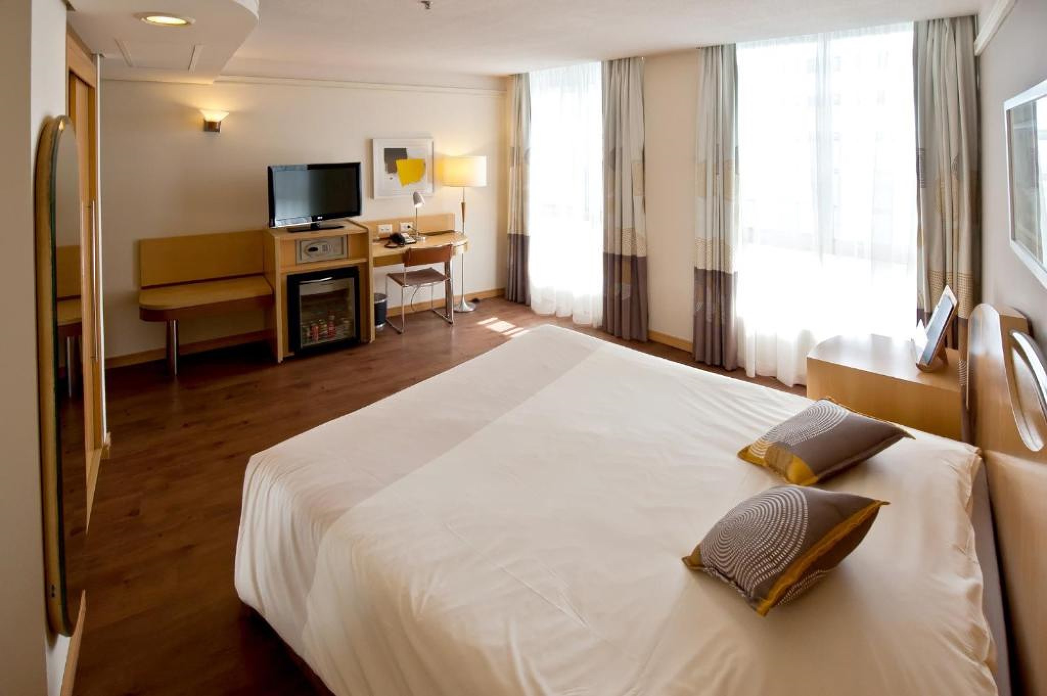 Double King Size Bed