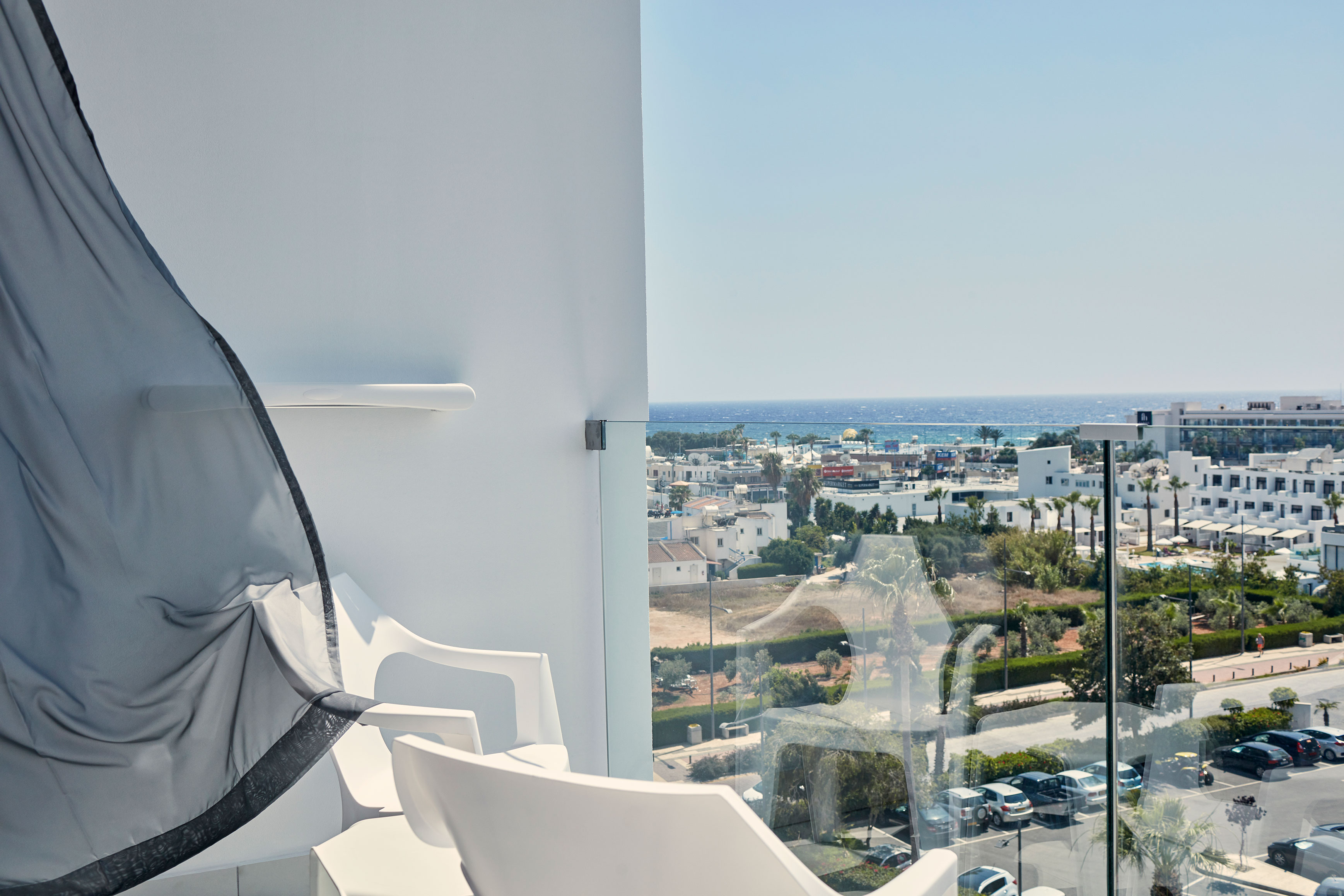 Double or Twin Side Sea View