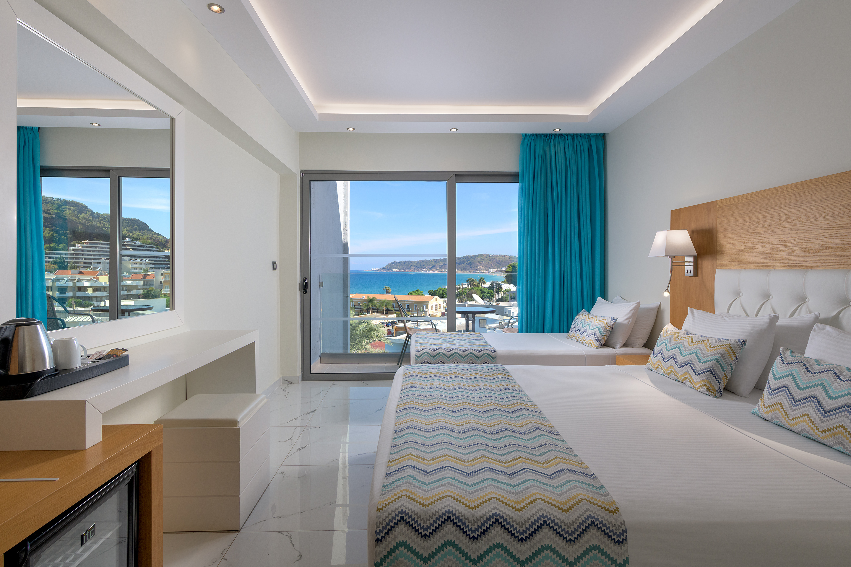 Double or Twin Side Sea View