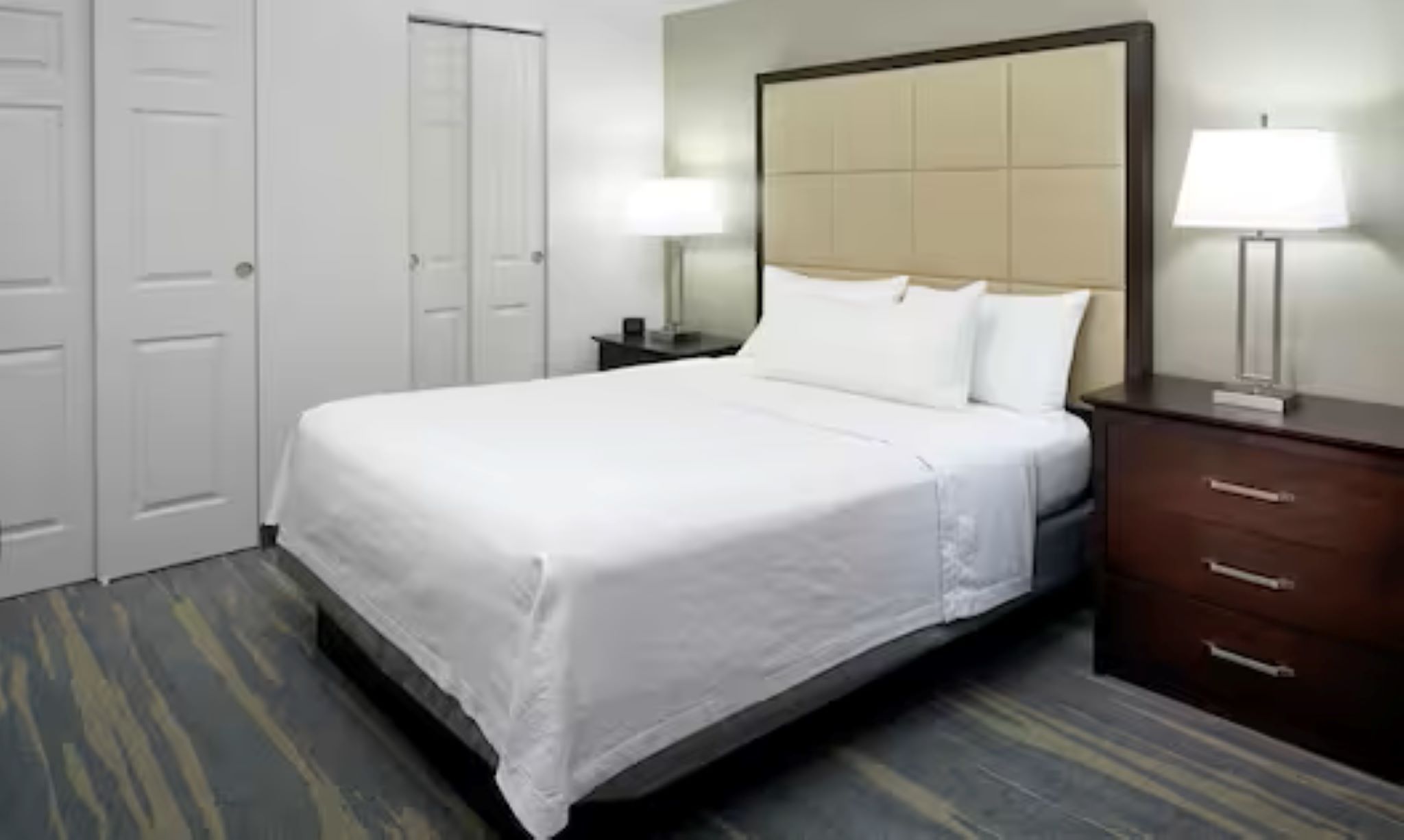 Suite Queen Bed Non Smoking