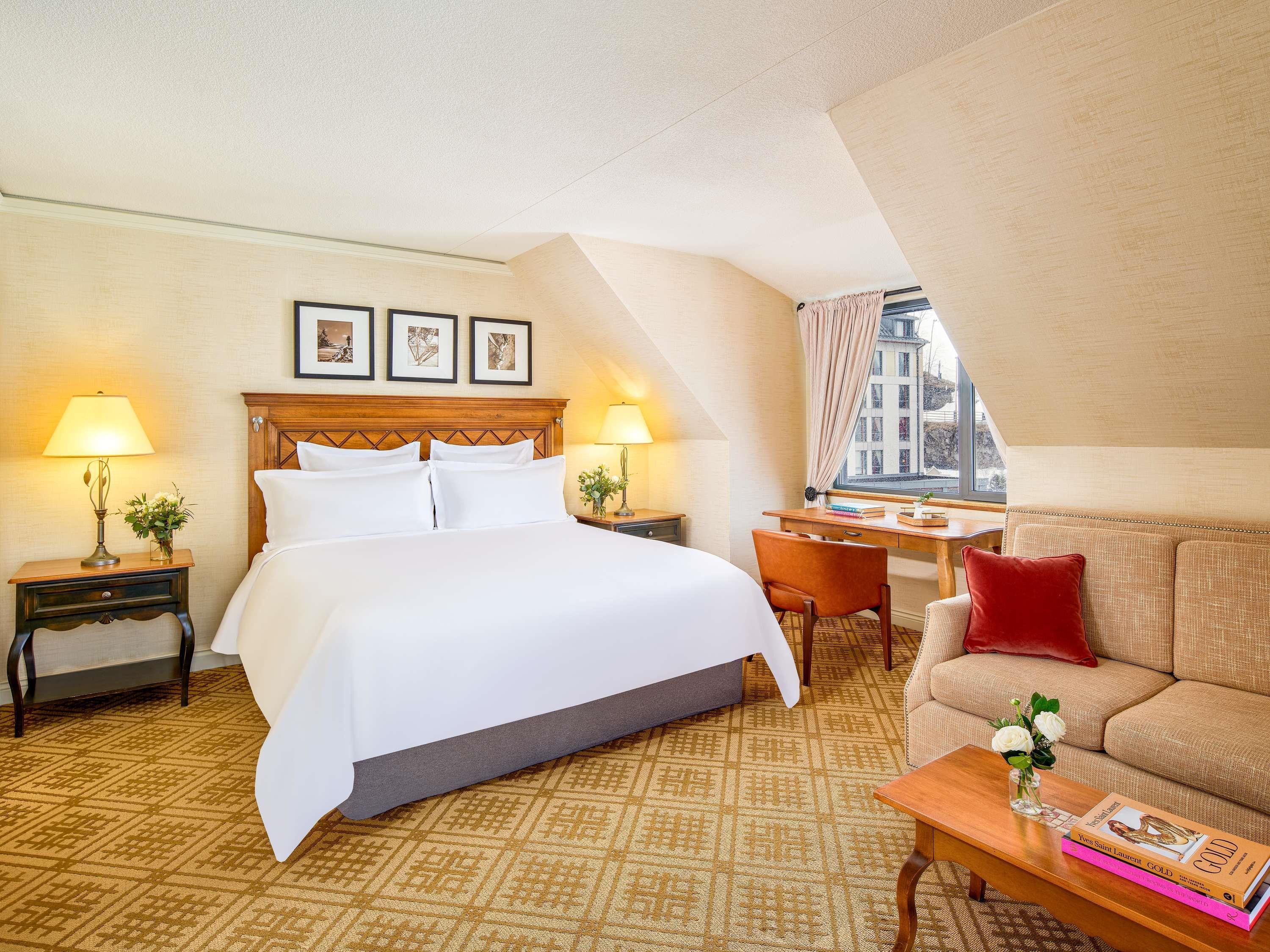 Double Deluxe King Bed