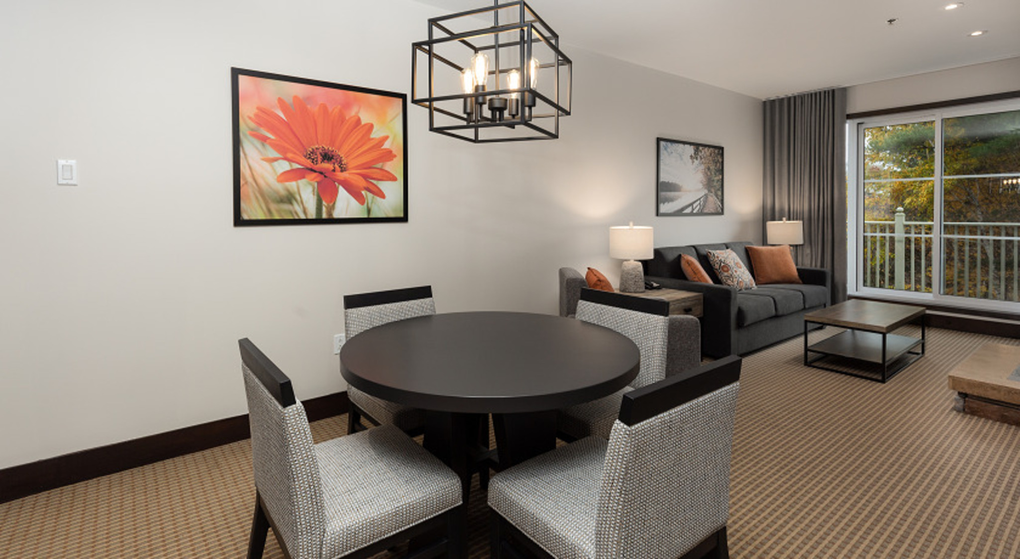 Double Two Queen Beds One Bedroom