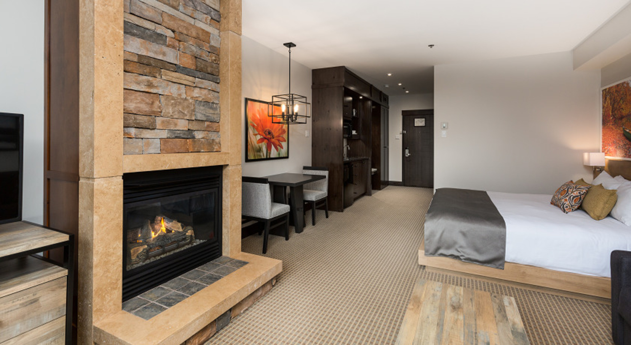 Double Deluxe King Bed