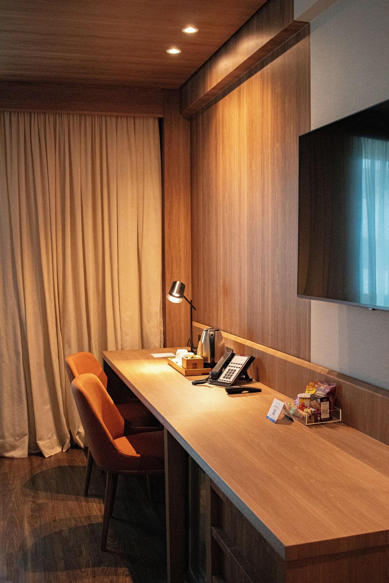 Quadruple Two Queen Beds