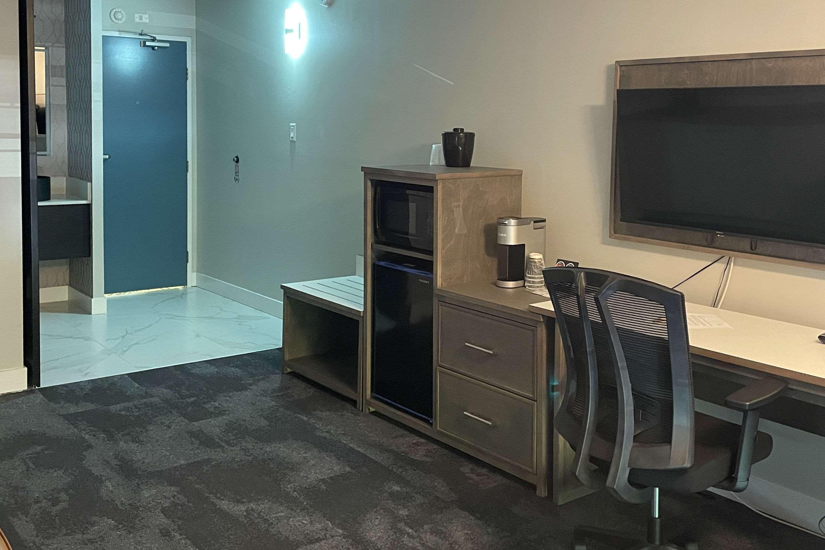 Double Queen Size Bed