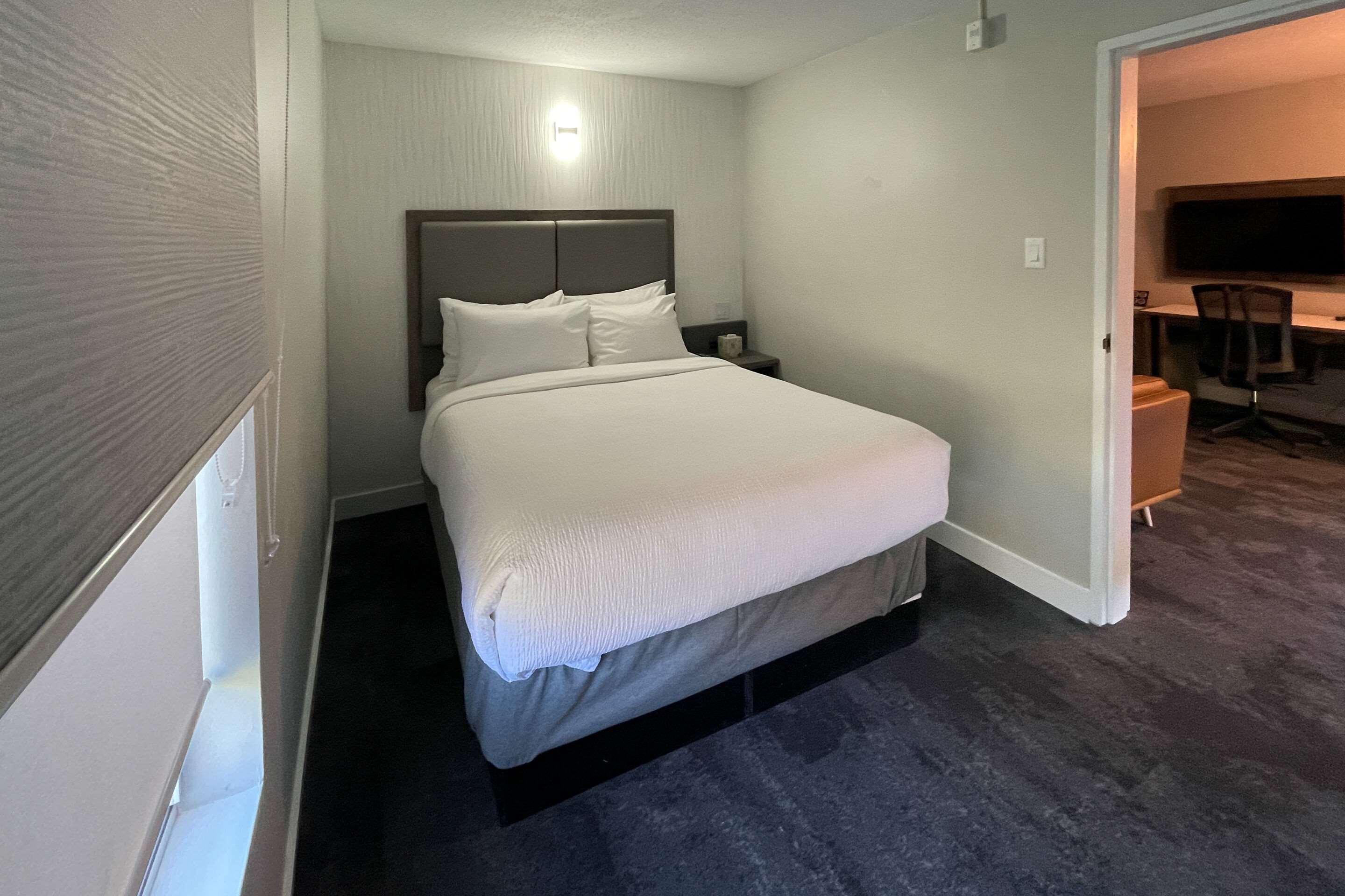 Double Queen Size Bed