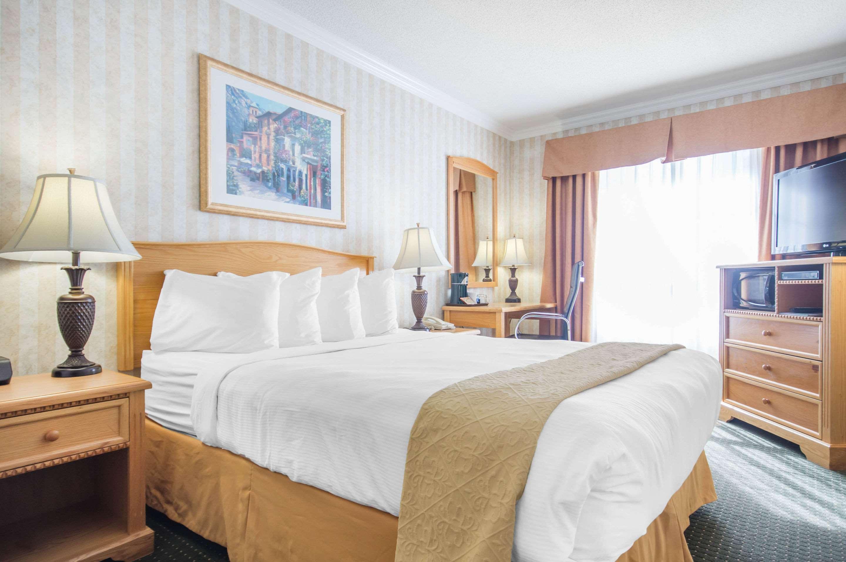 Double Queen Bed Non Smoking