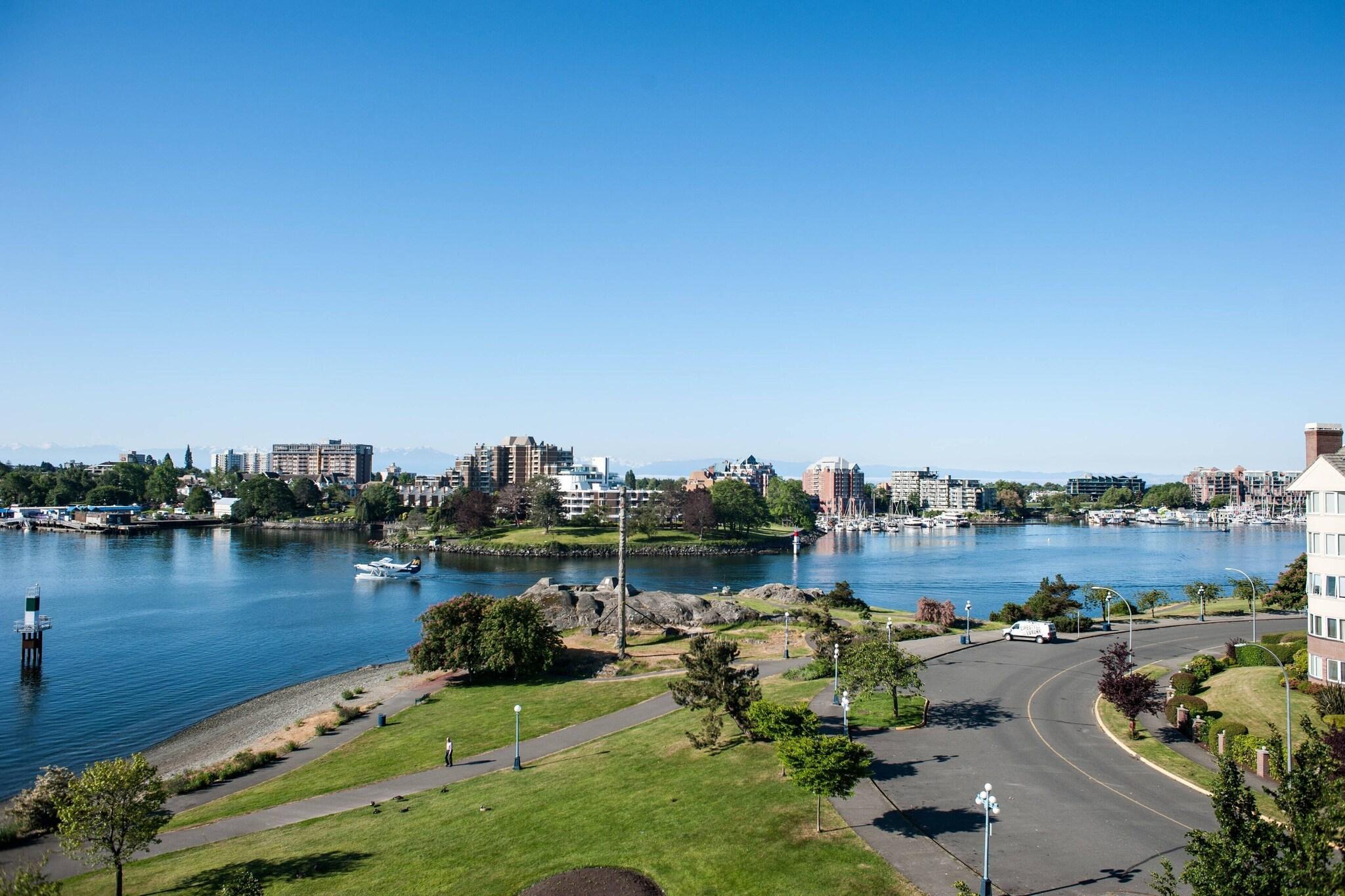 Quadruple Club Ocean View