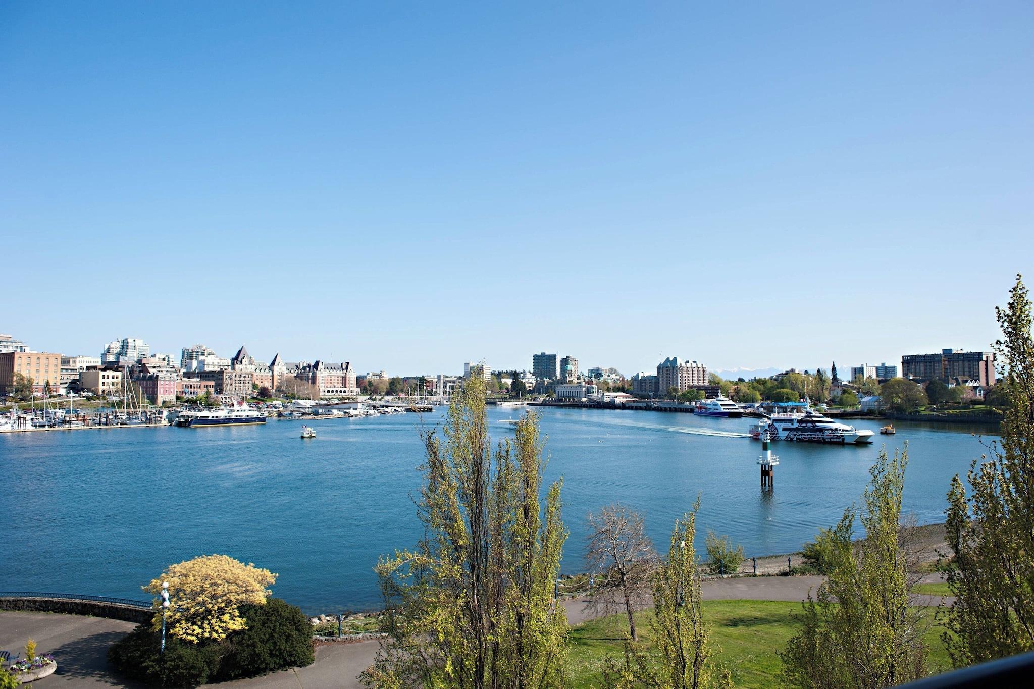 Quadruple Deluxe with Views