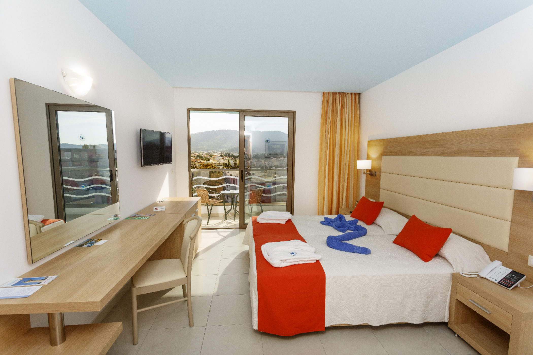 Double or Twin Superior Sea View