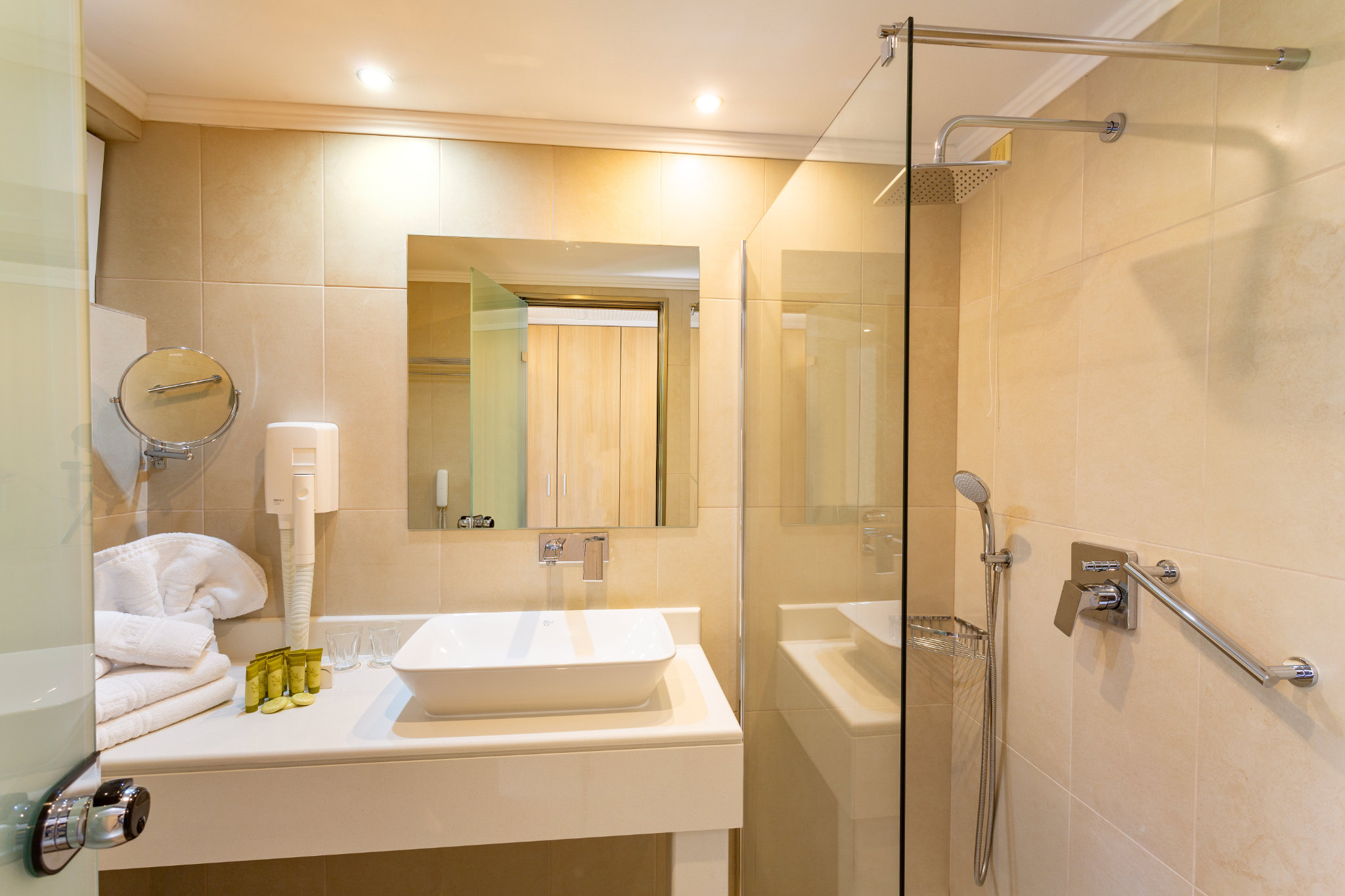 Bungalow Garden View