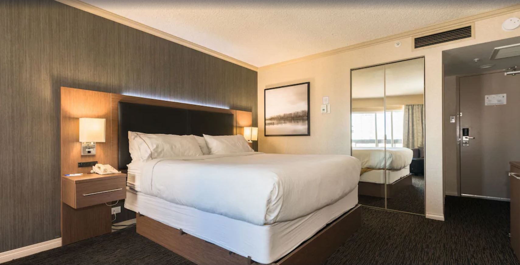 Double Deluxe King Bed