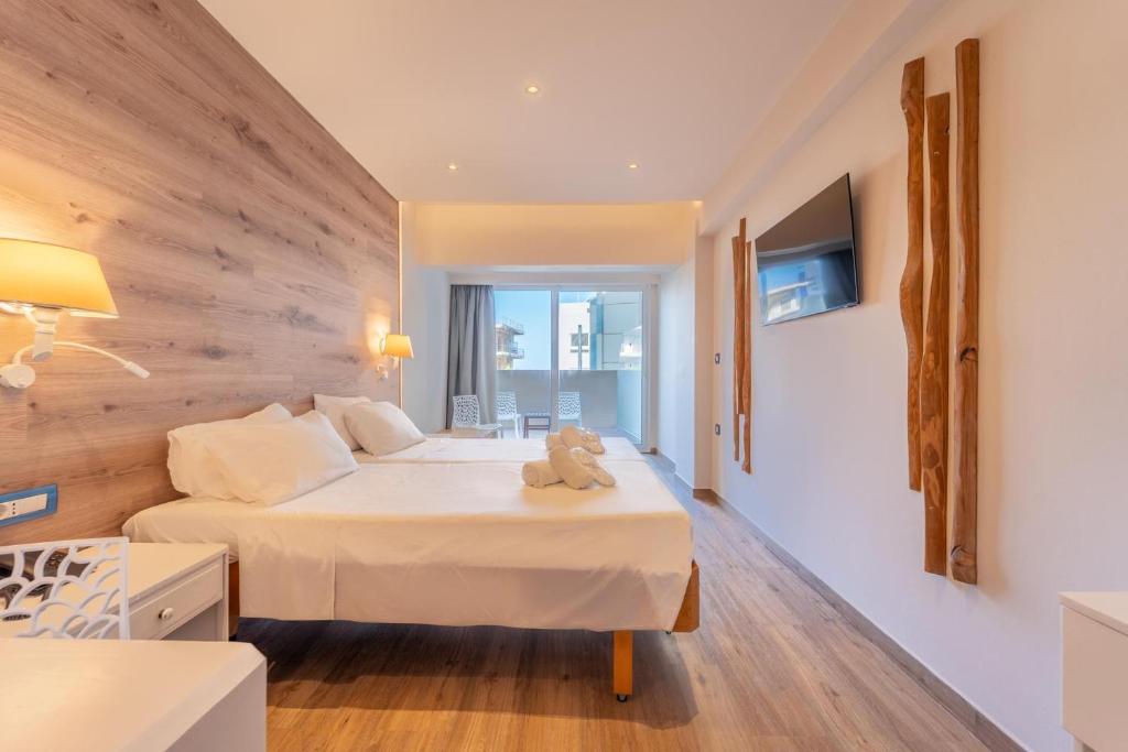 Double or Twin Pool View