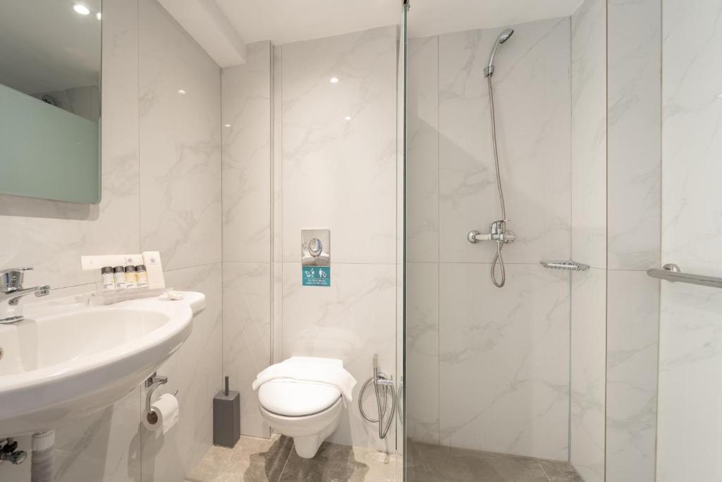 Double or Twin Pool View