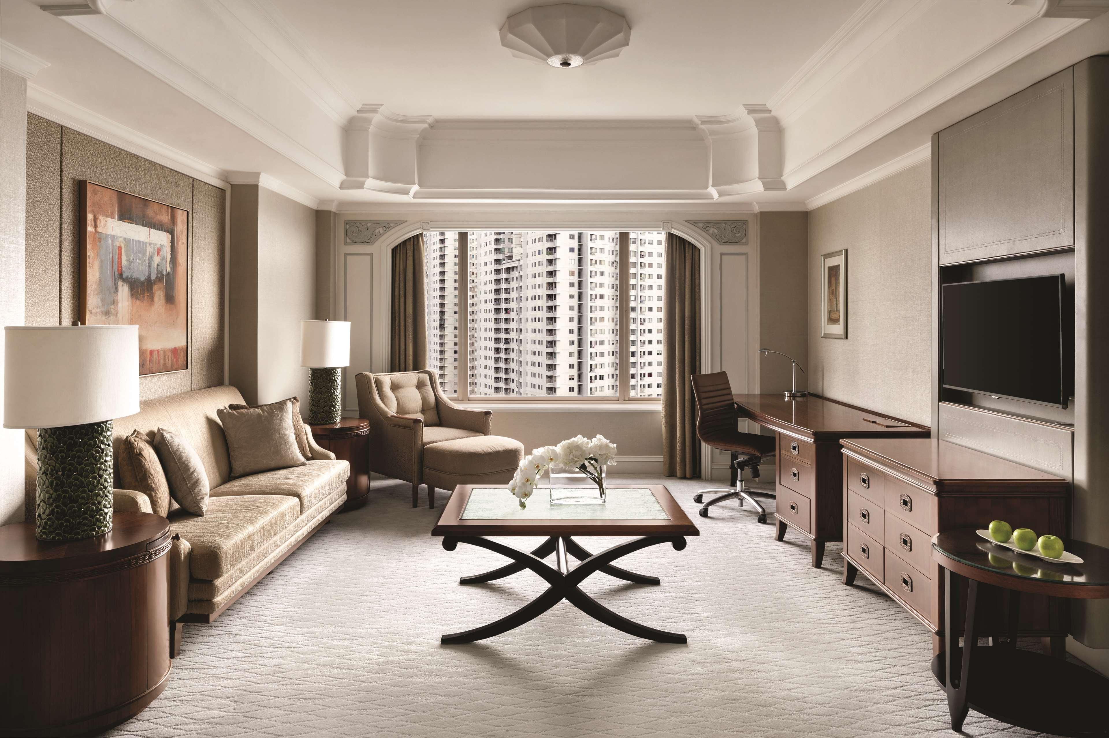 Suite King Bed One Bedroom 