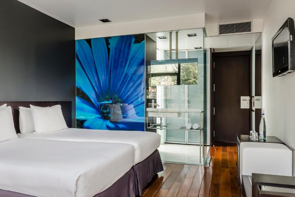 Double or Twin Economy