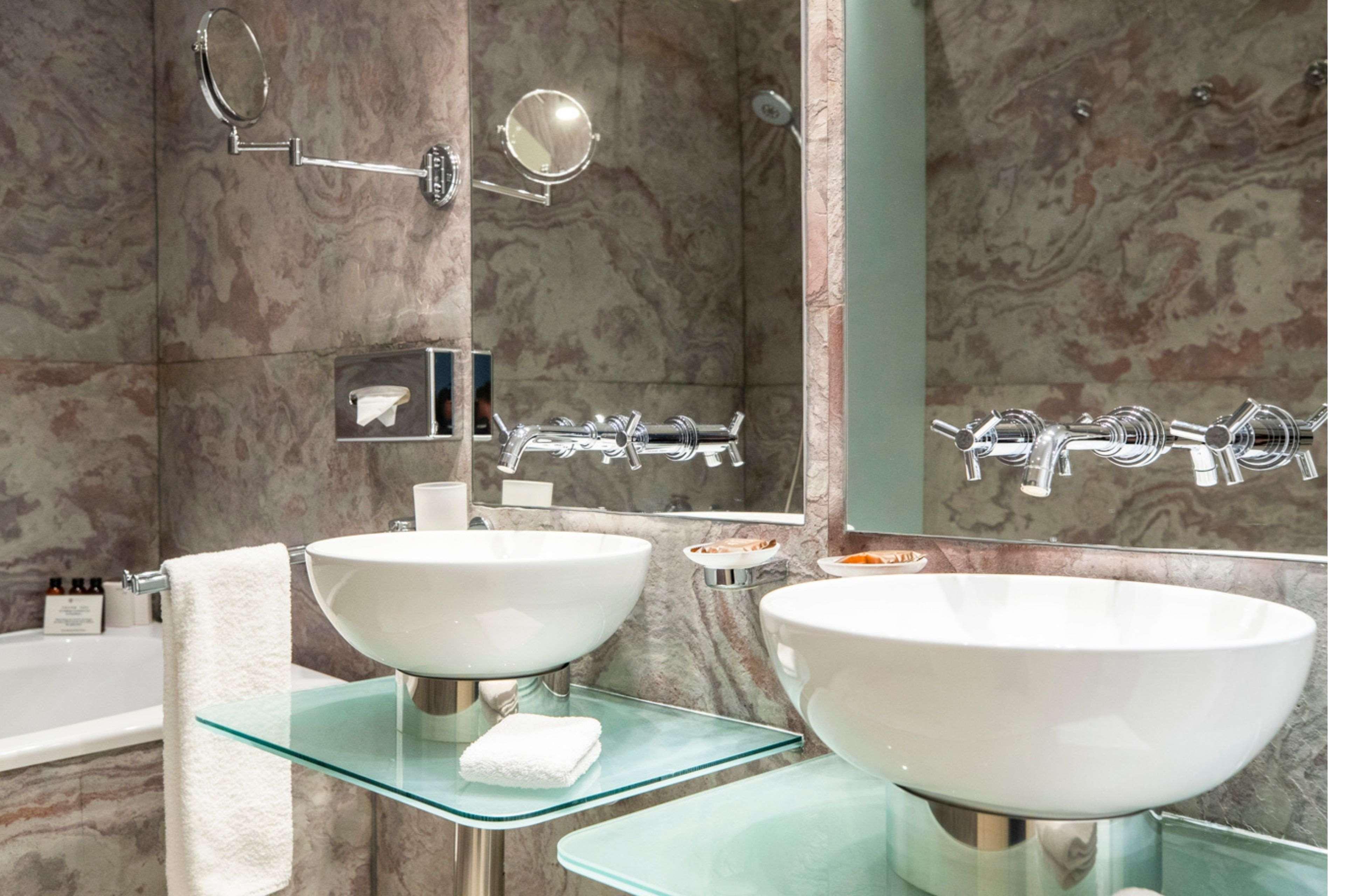 Double or Twin Deluxe