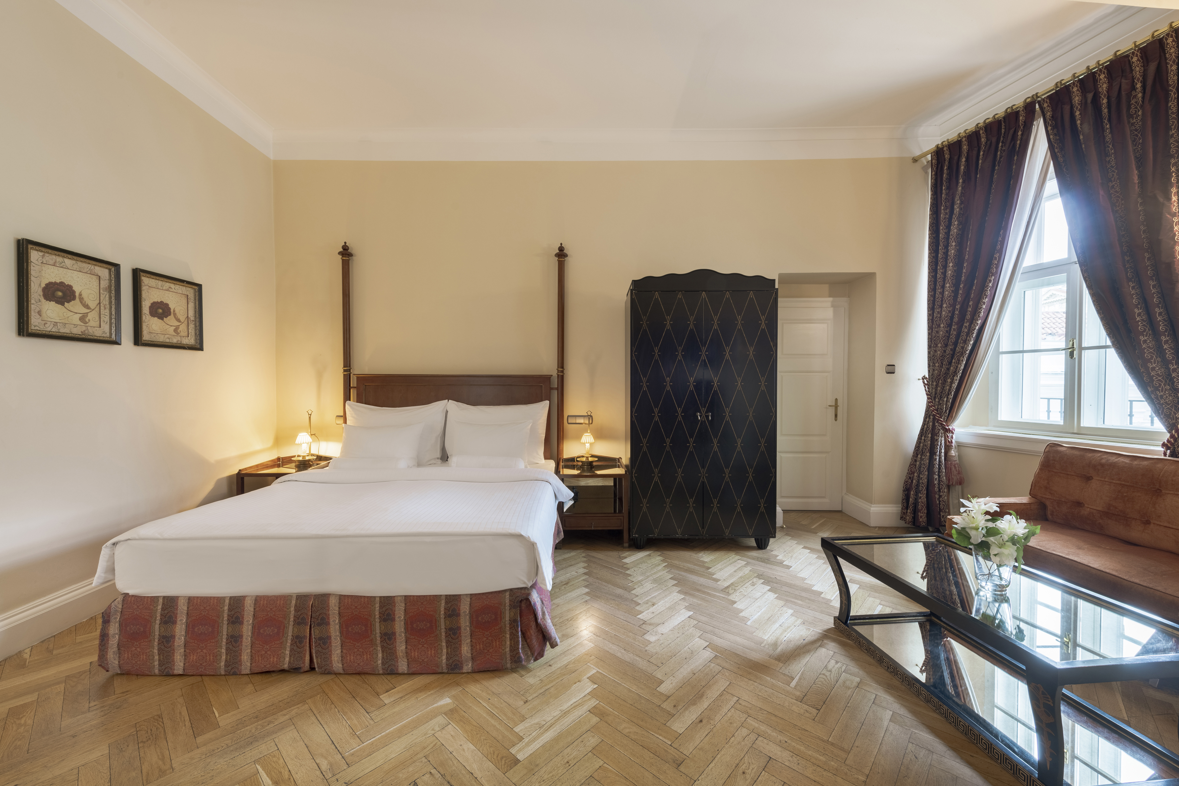 Double Classic King Bed