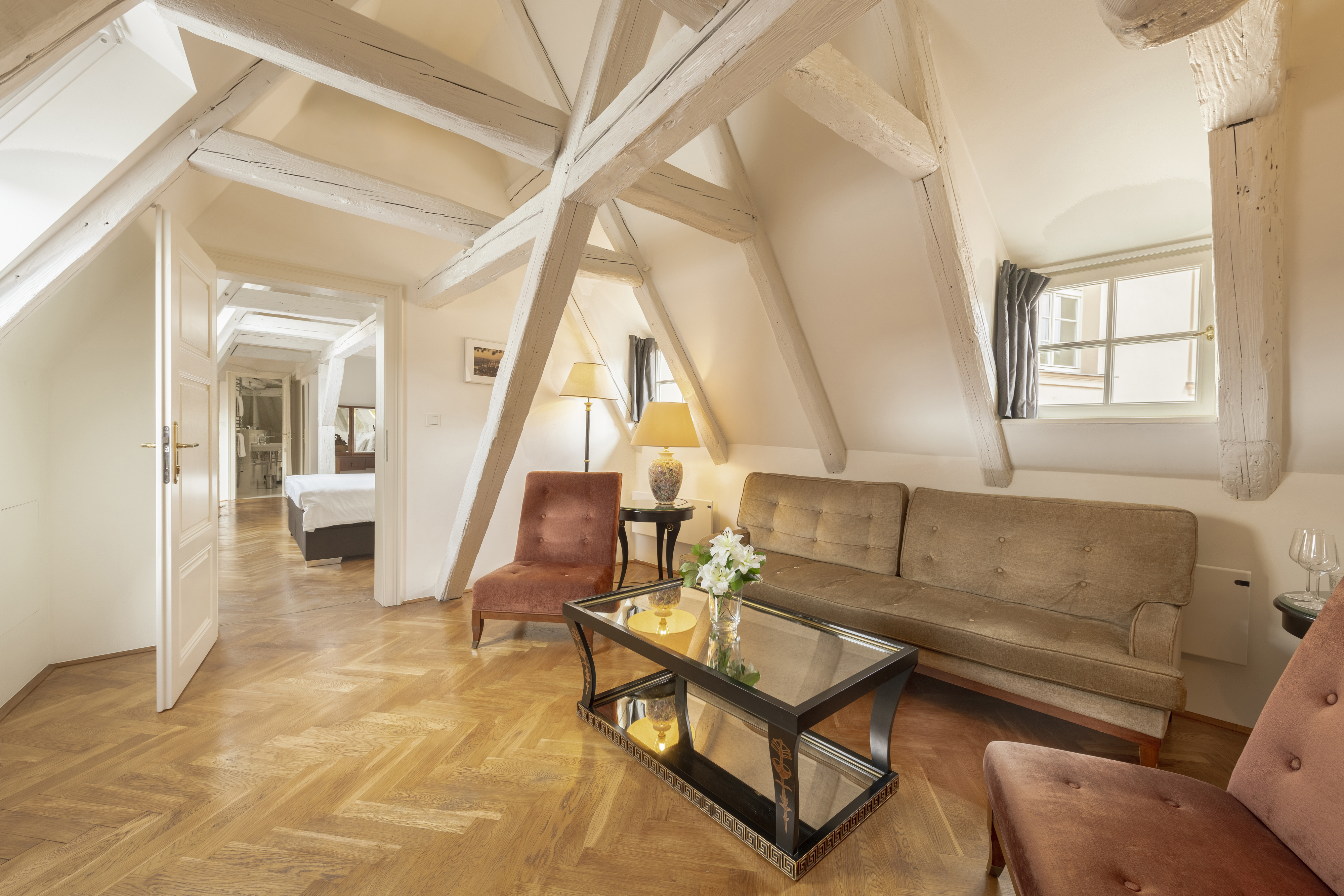 Suite Deluxe King Bed