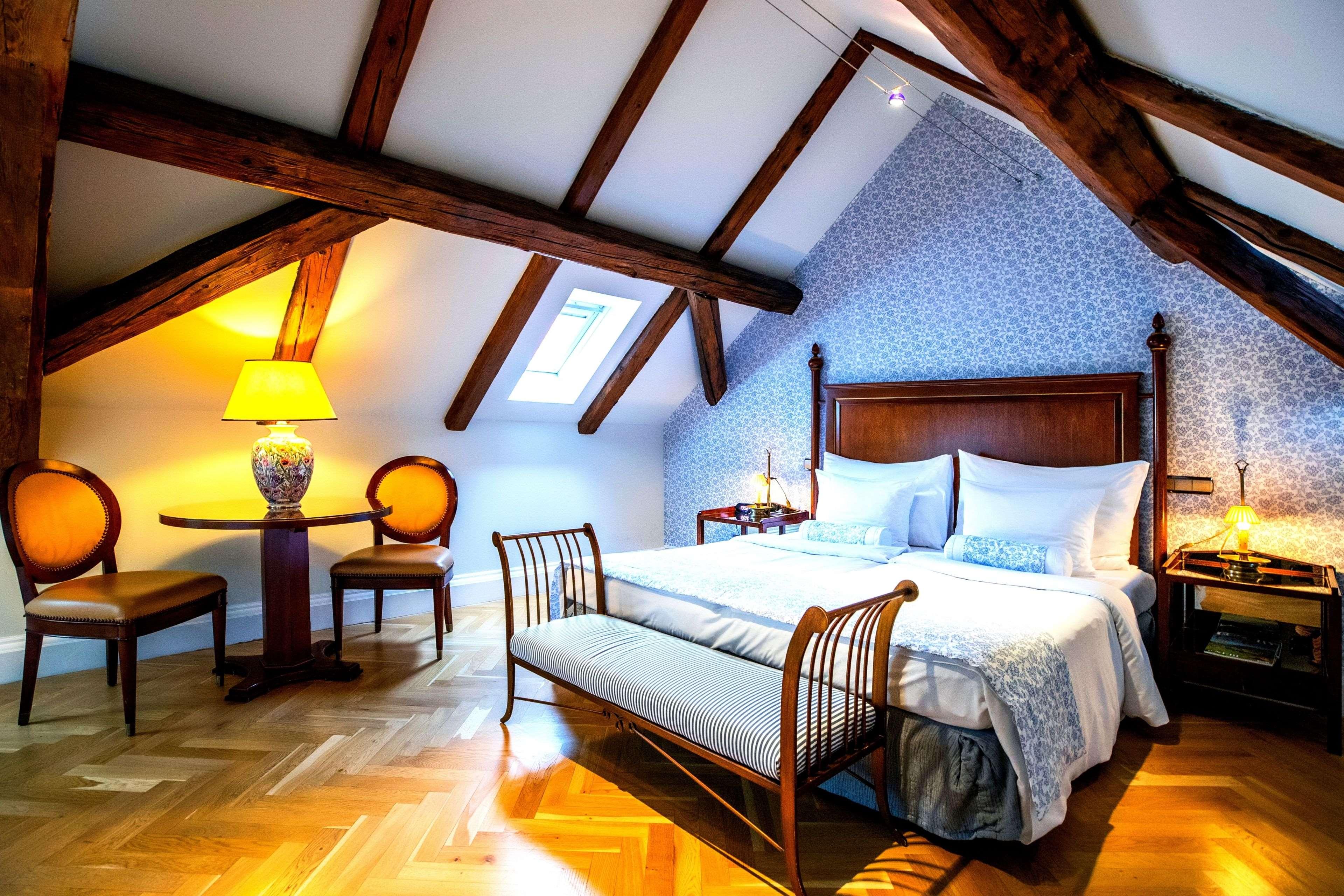 Double or Twin Deluxe