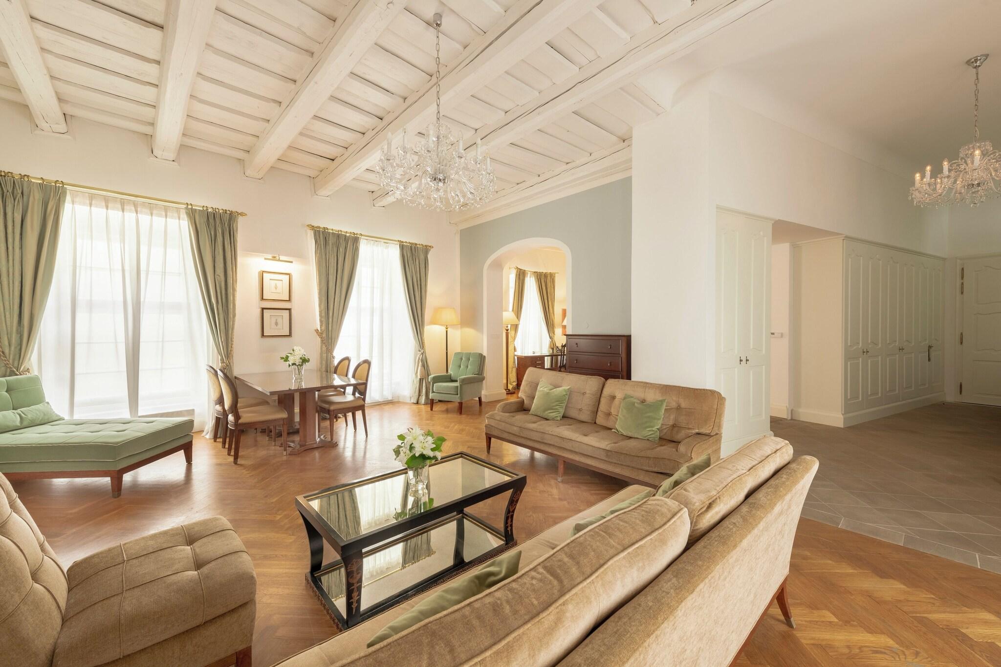 Suite with Kitchenette