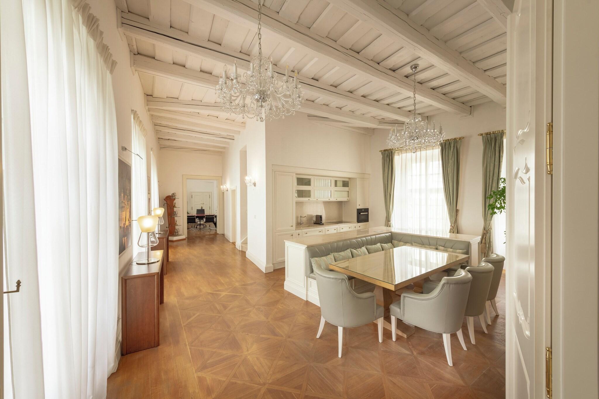 Suite with Kitchenette