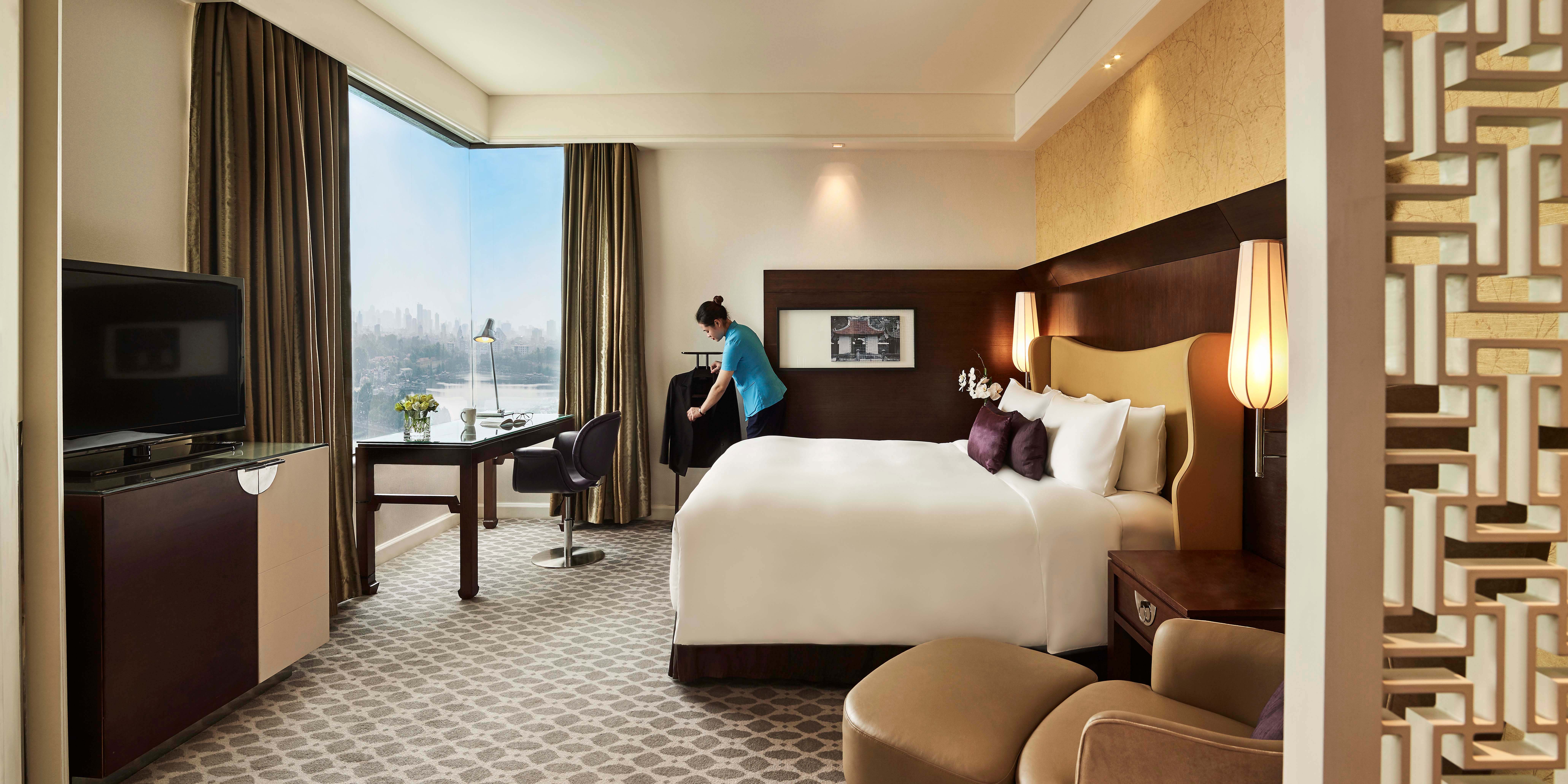 Double Club King Bed