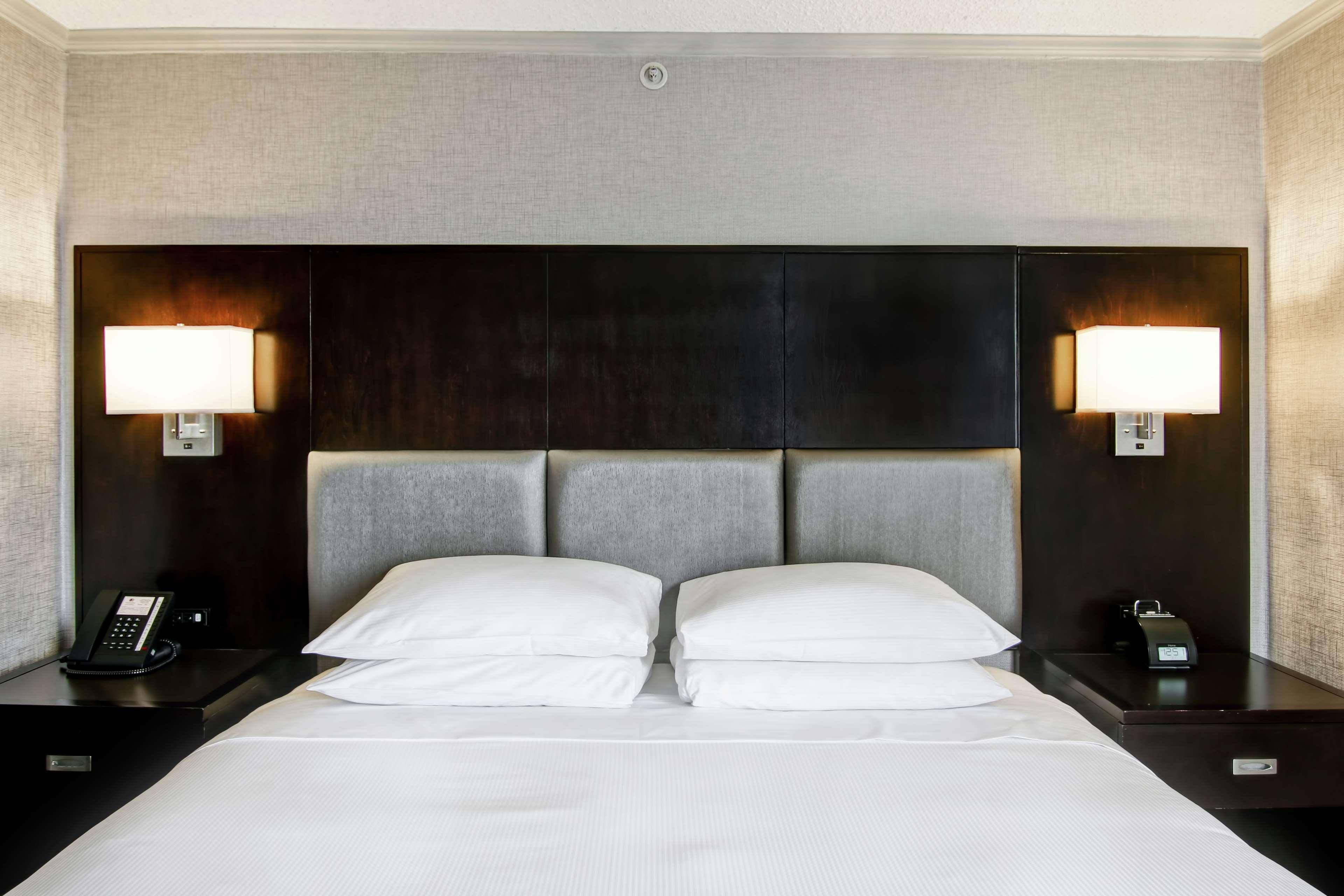 Suite Deluxe King Bed