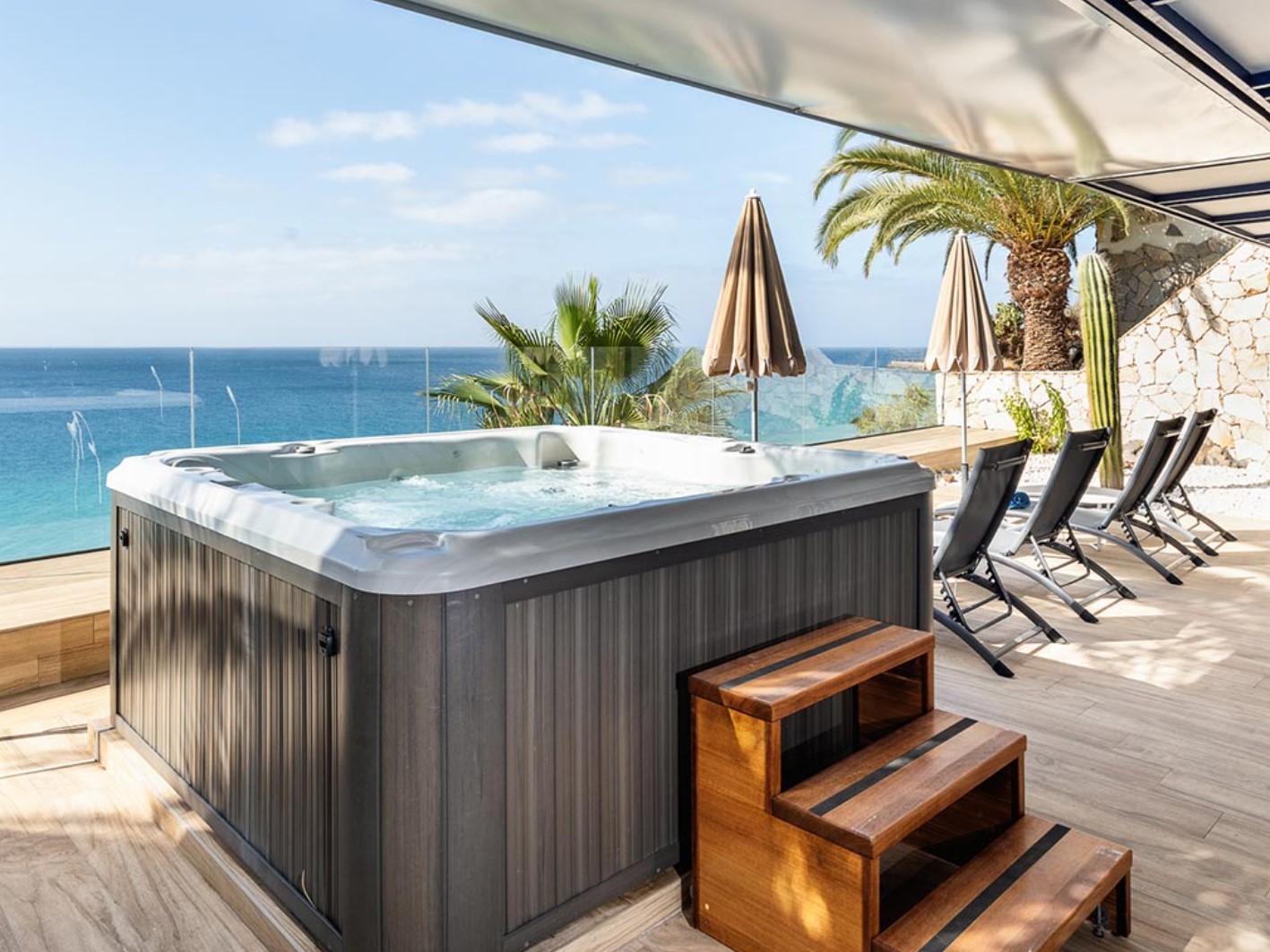 Apartment Three Bedrooms with Views