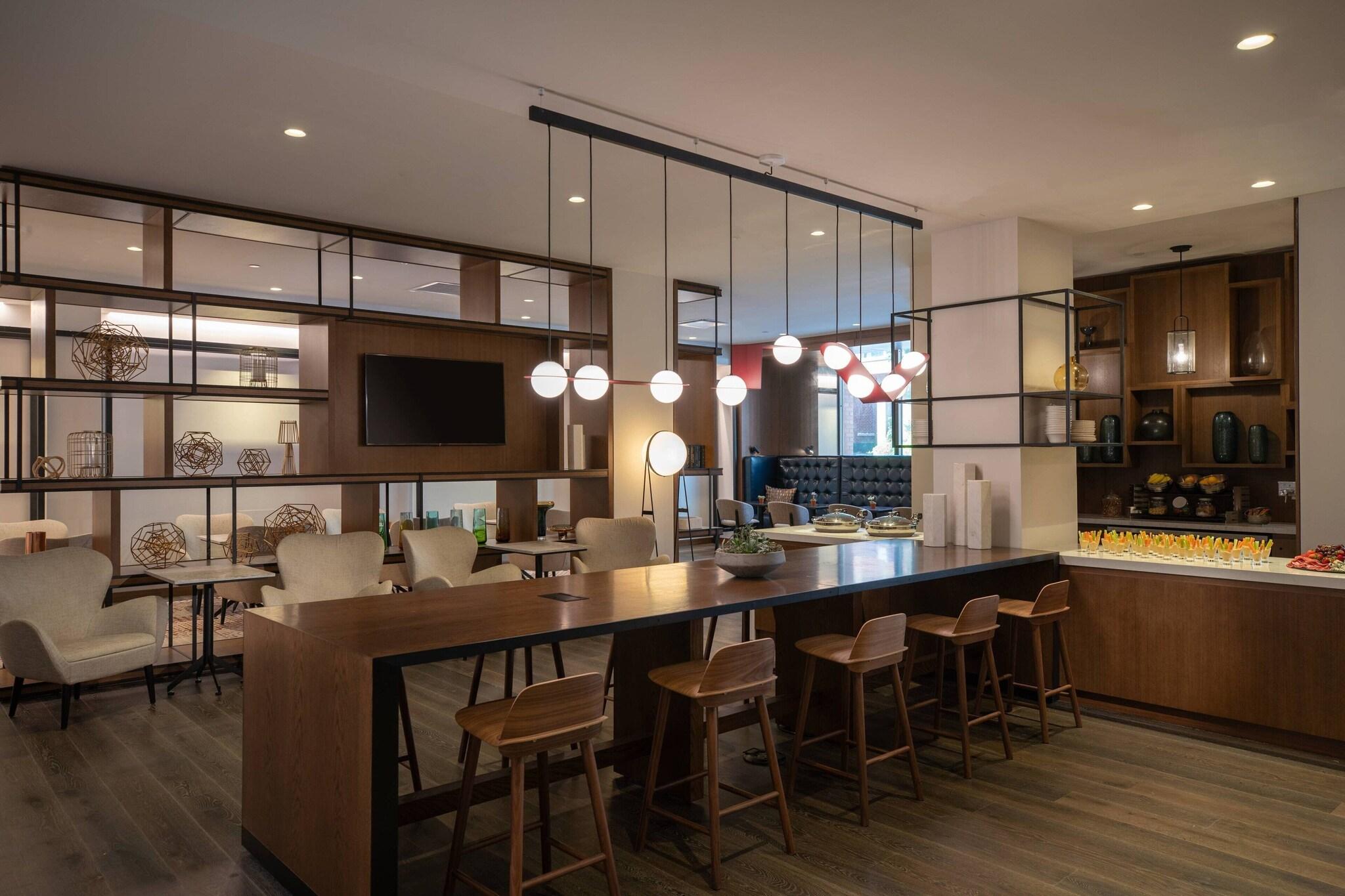 Double Club King Bed