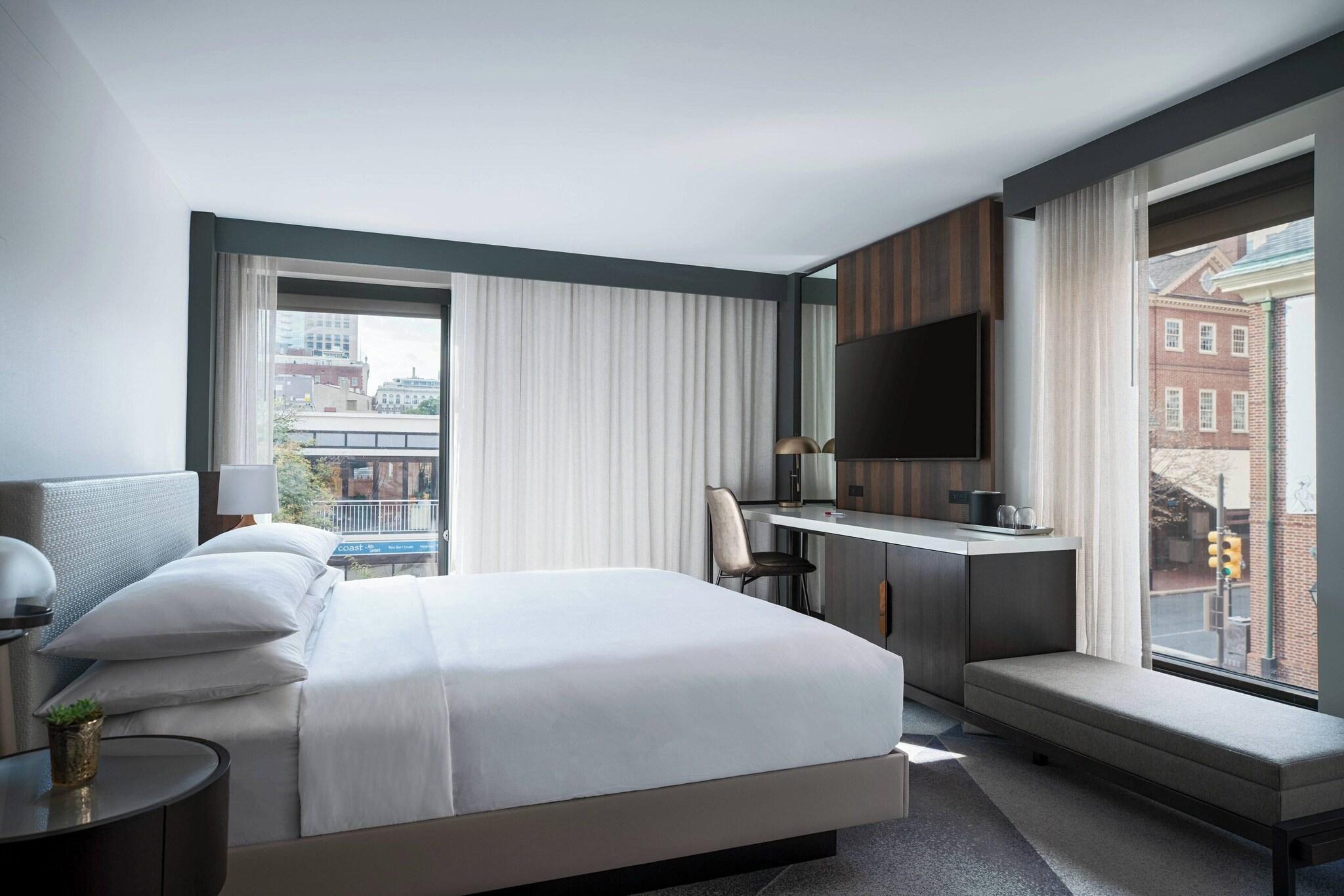 Double Deluxe King Bed