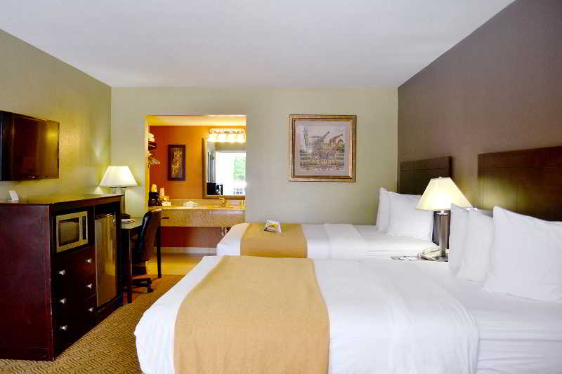 Double Two Queen Beds Non Smoking