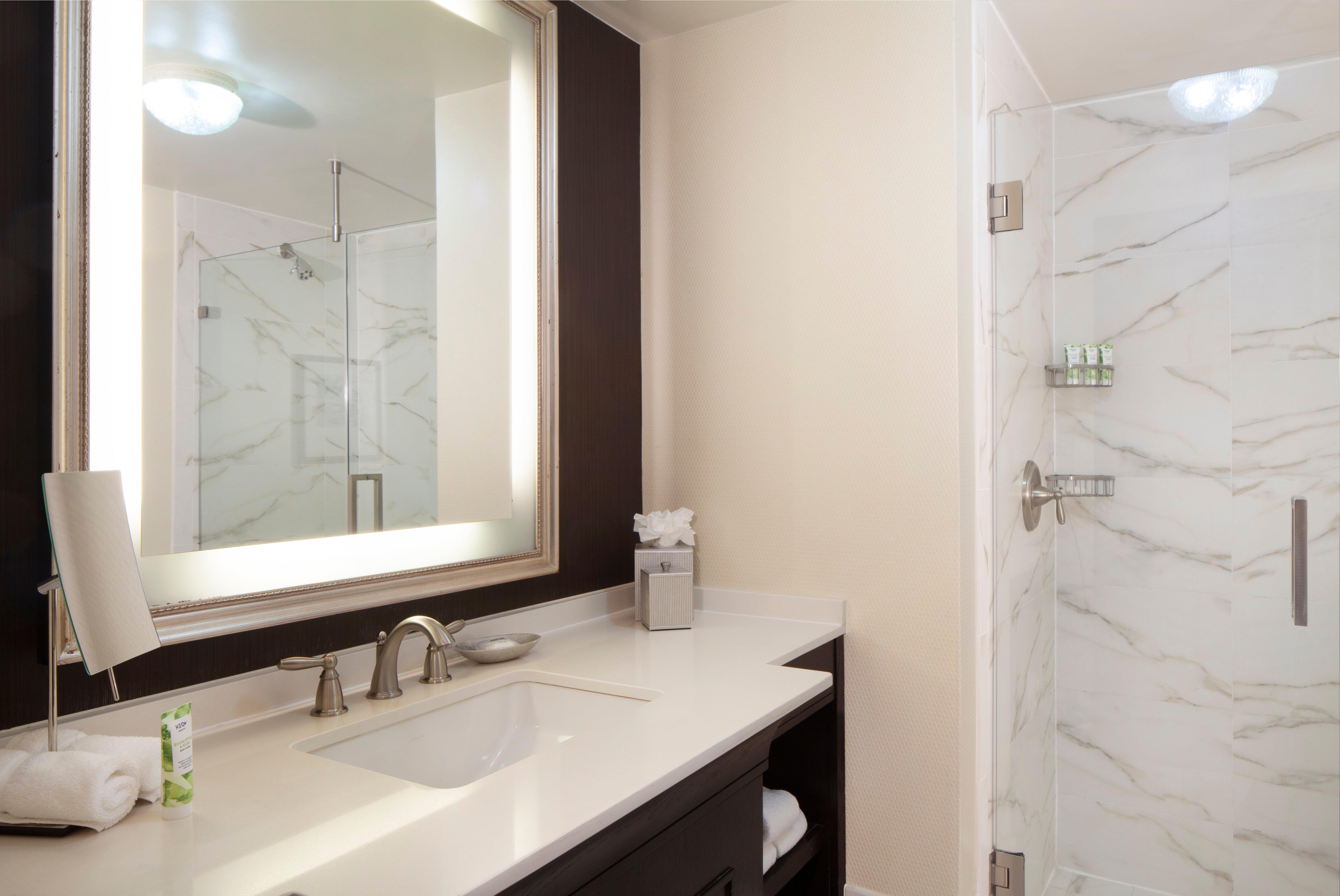 Suite Deluxe King Bed