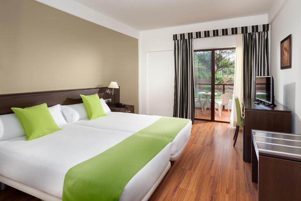 Double Single with Balcony