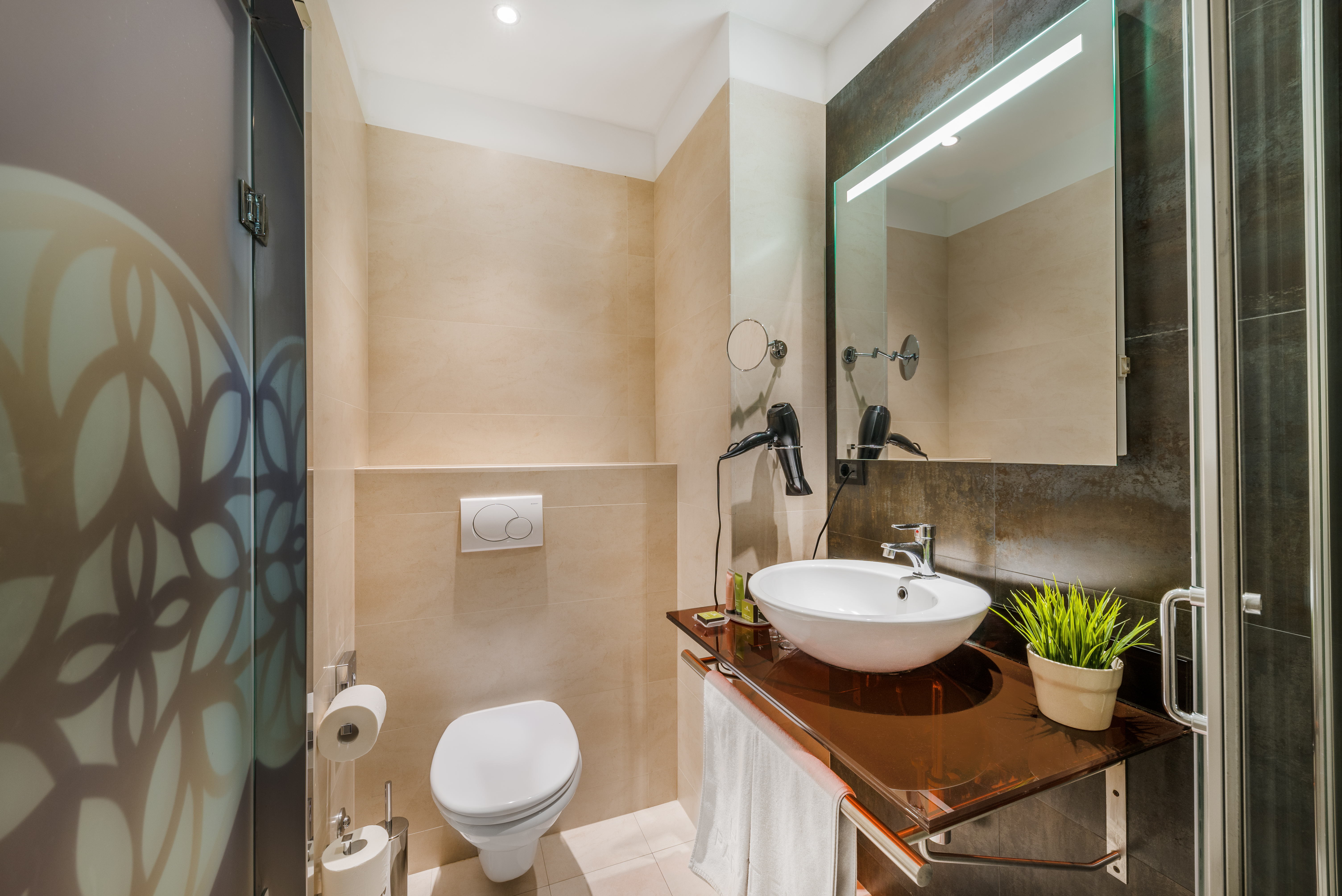 Double or Twin Executive